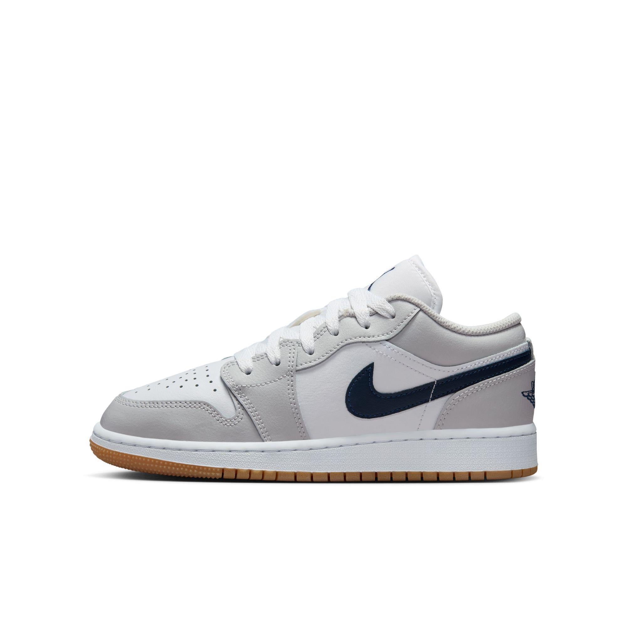Air Jordan 1 Low Gradeschool 'Midnight Navy'