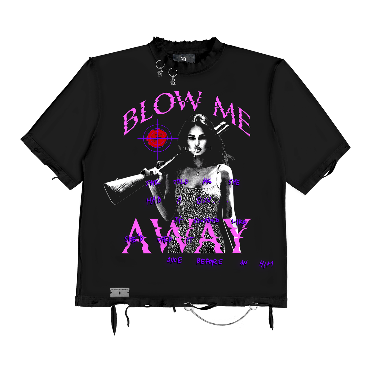 November Reine She’s Got a Gun T-shirt