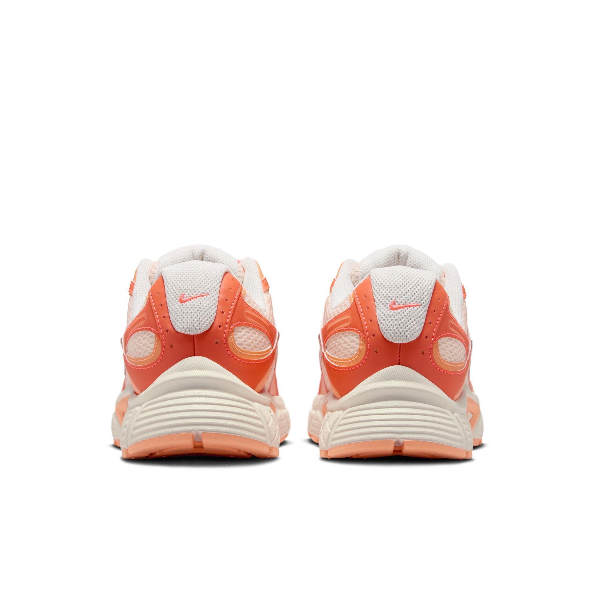Nike Women V5 RNR “Hot Lava”
