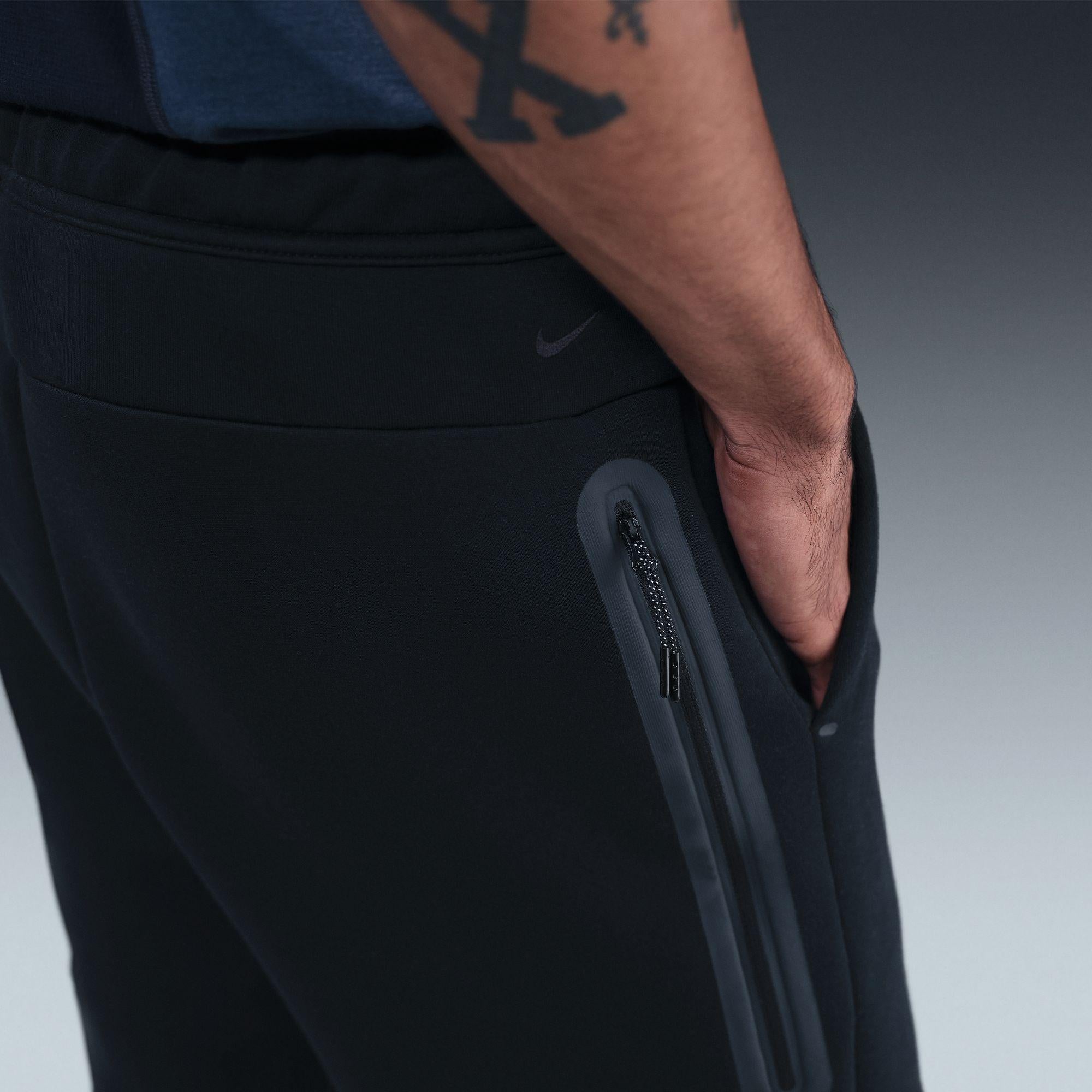 Nike Tech Shorts “Black”