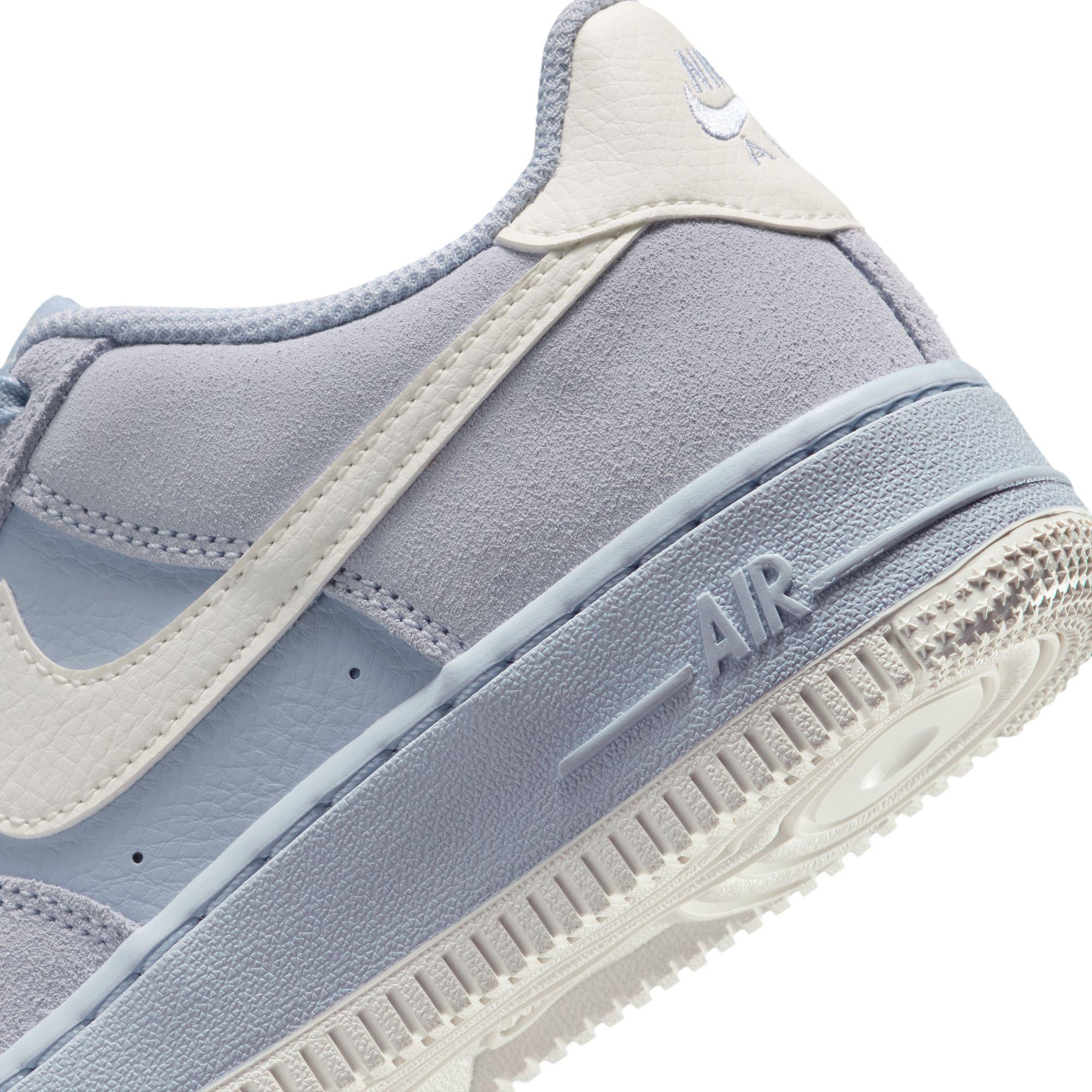 Nike Air Force 1 LV8 2