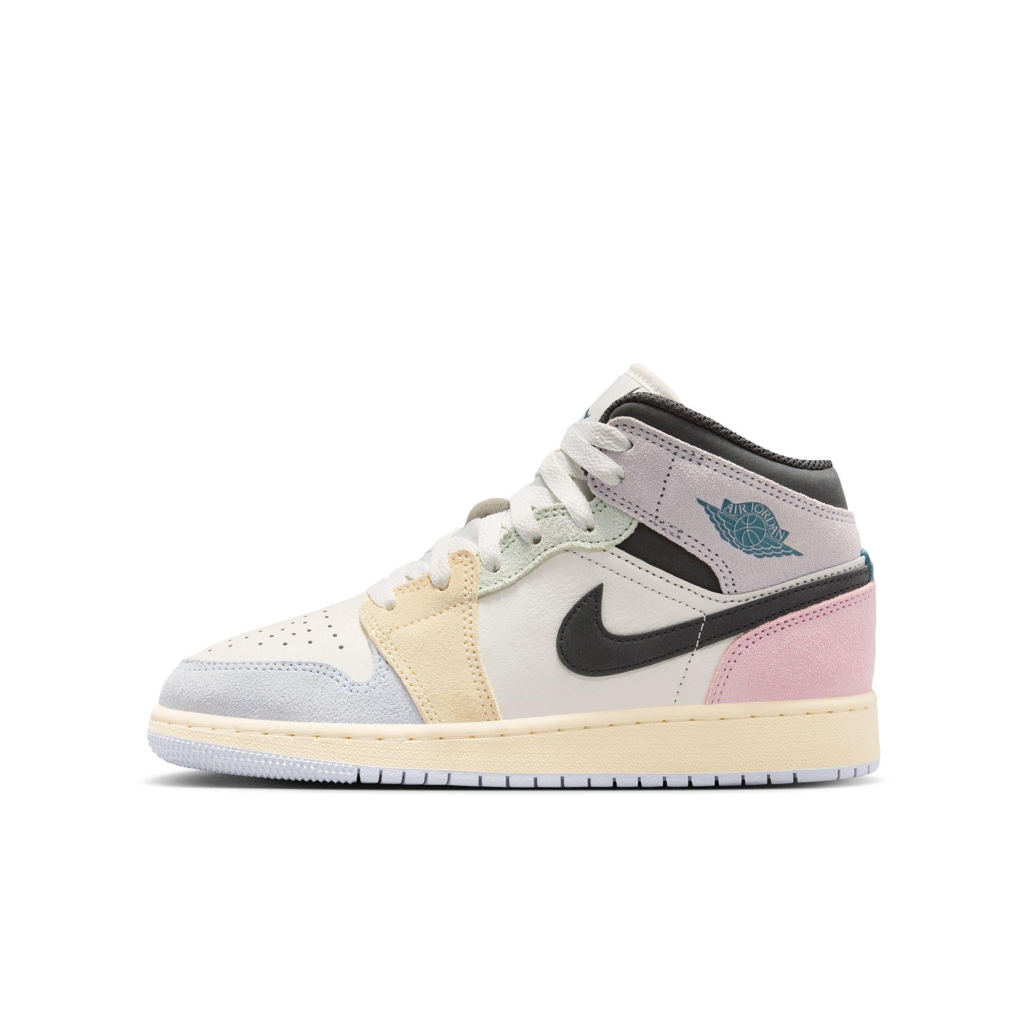 Air Jordan 1 Mid SE Gradeschool “Sail Pastels”