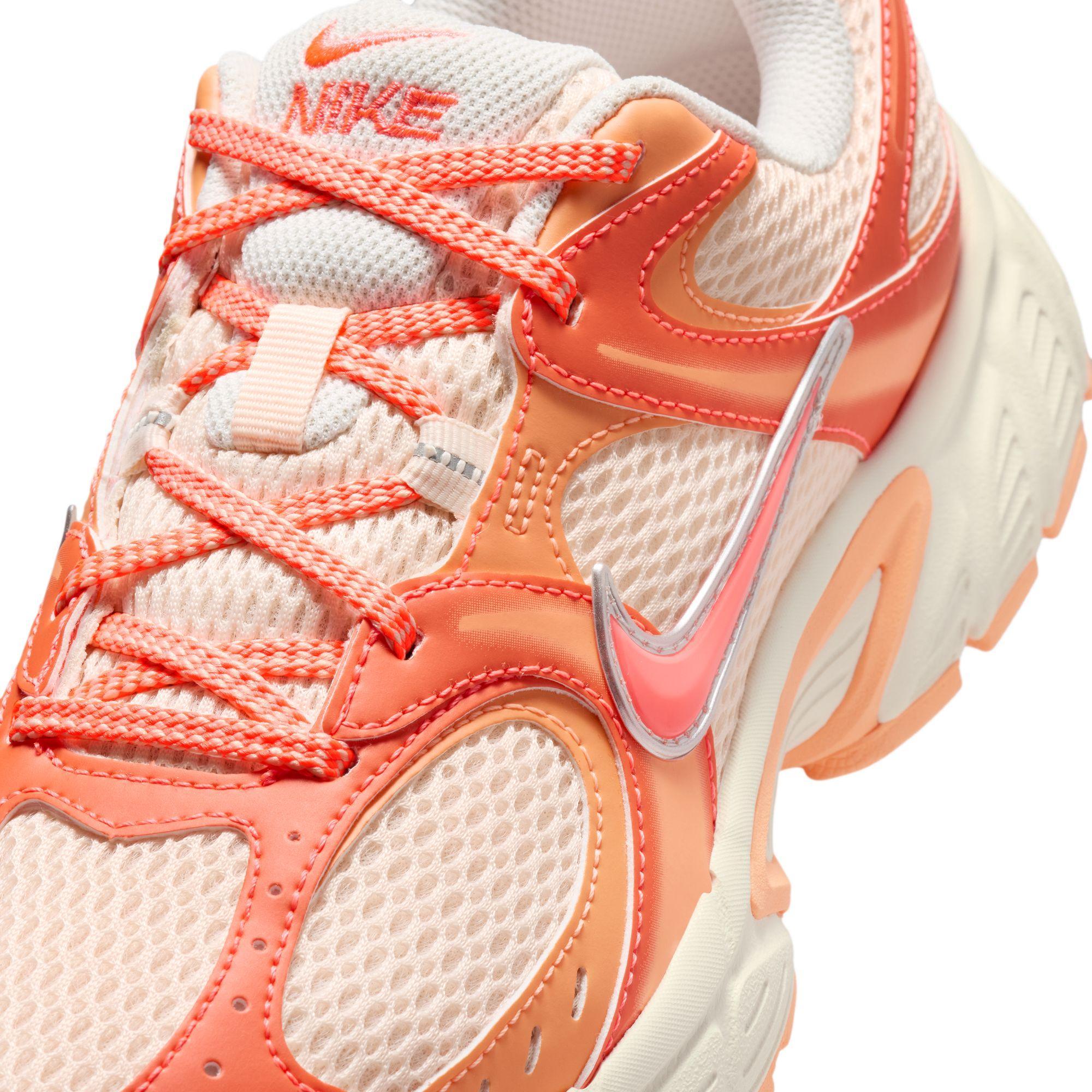 Nike Women V5 RNR “Hot Lava”