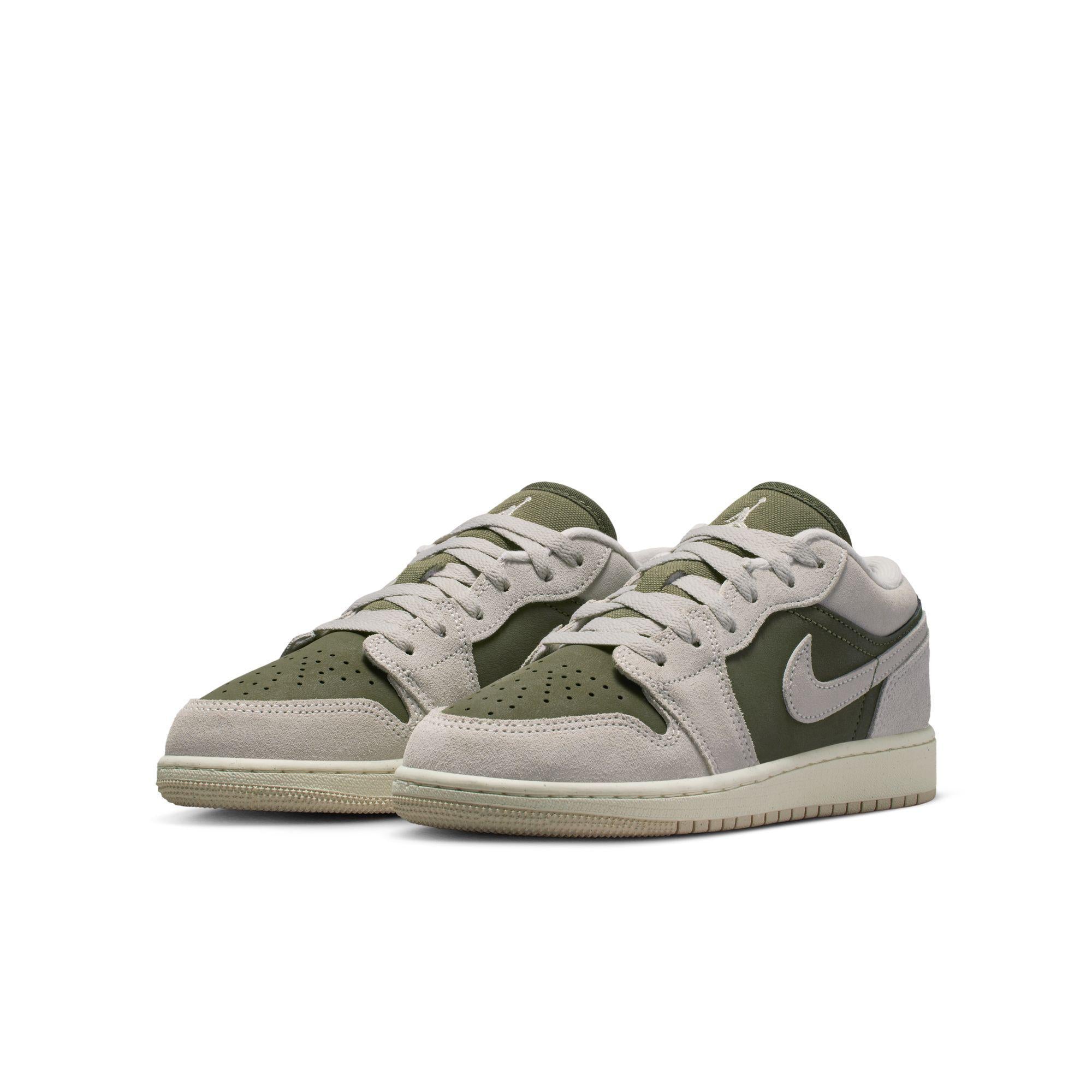 Air Jordan 1 Low SE Gradeschool