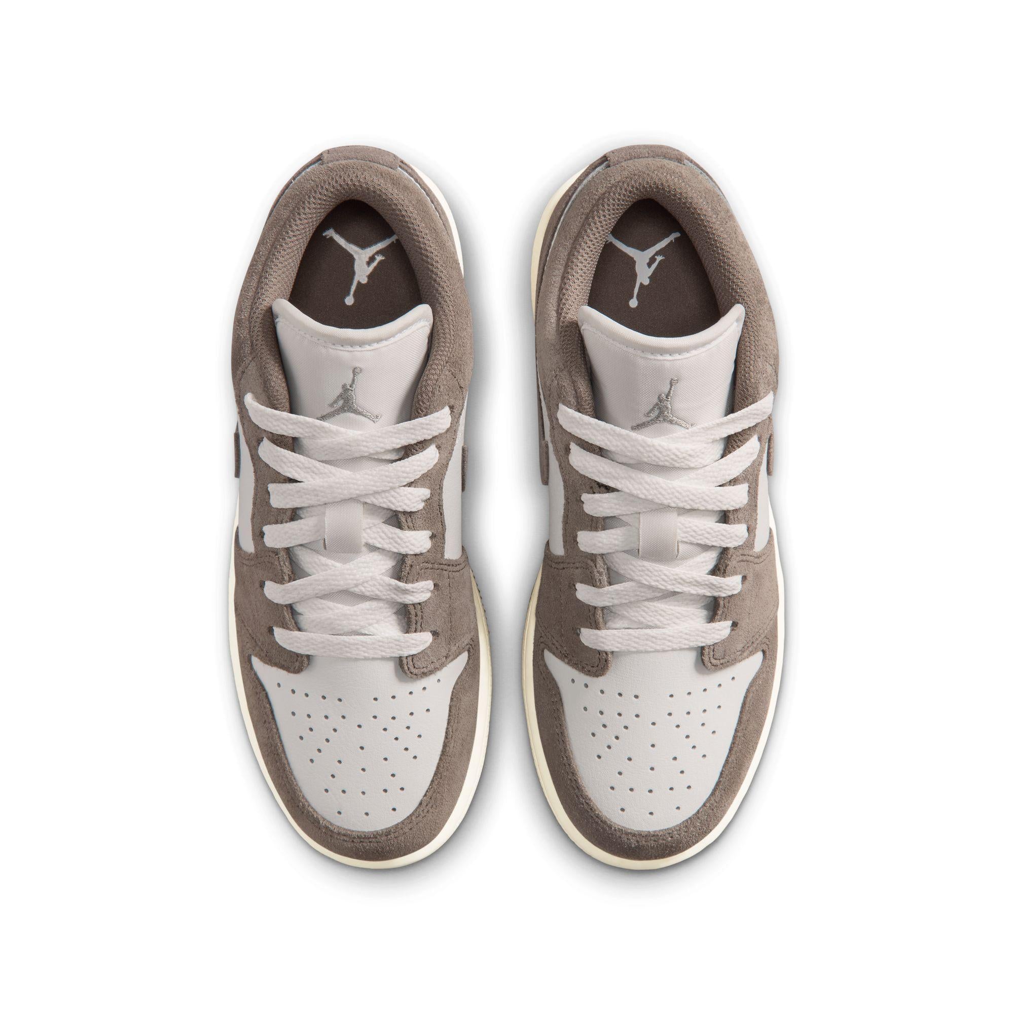 Air Jordan 1 Low Gradeschool “Olive Grey”