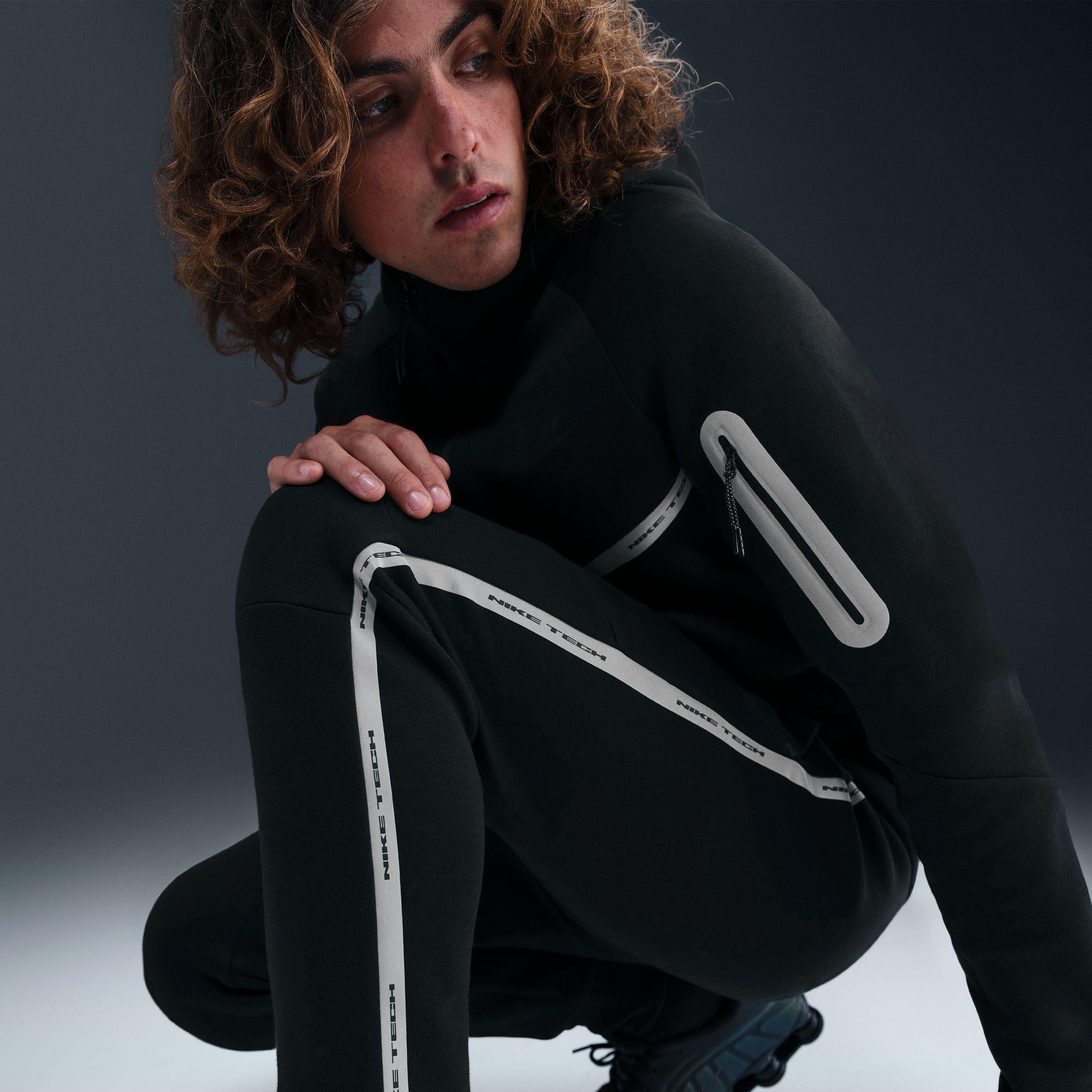 Nike Tech Black Sweatpant