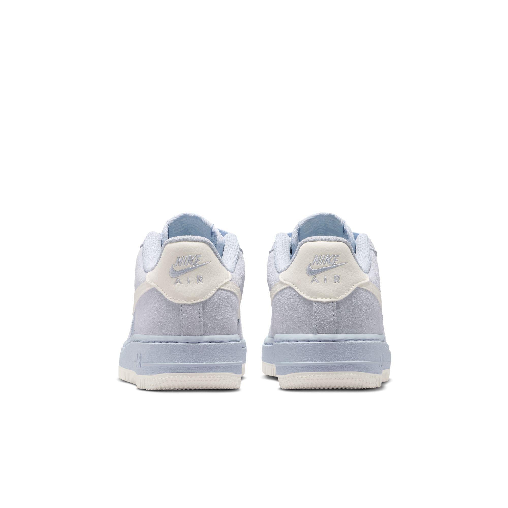 Nike Air Force 1 LV8 2