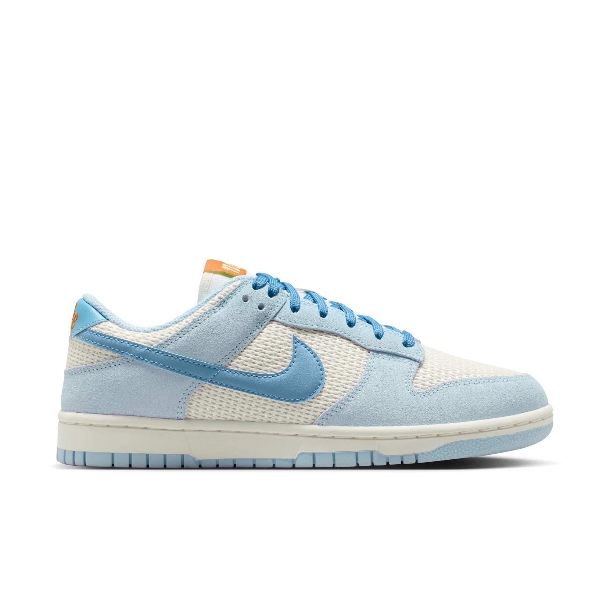 Women Nike Dunk Low SE “Sail”