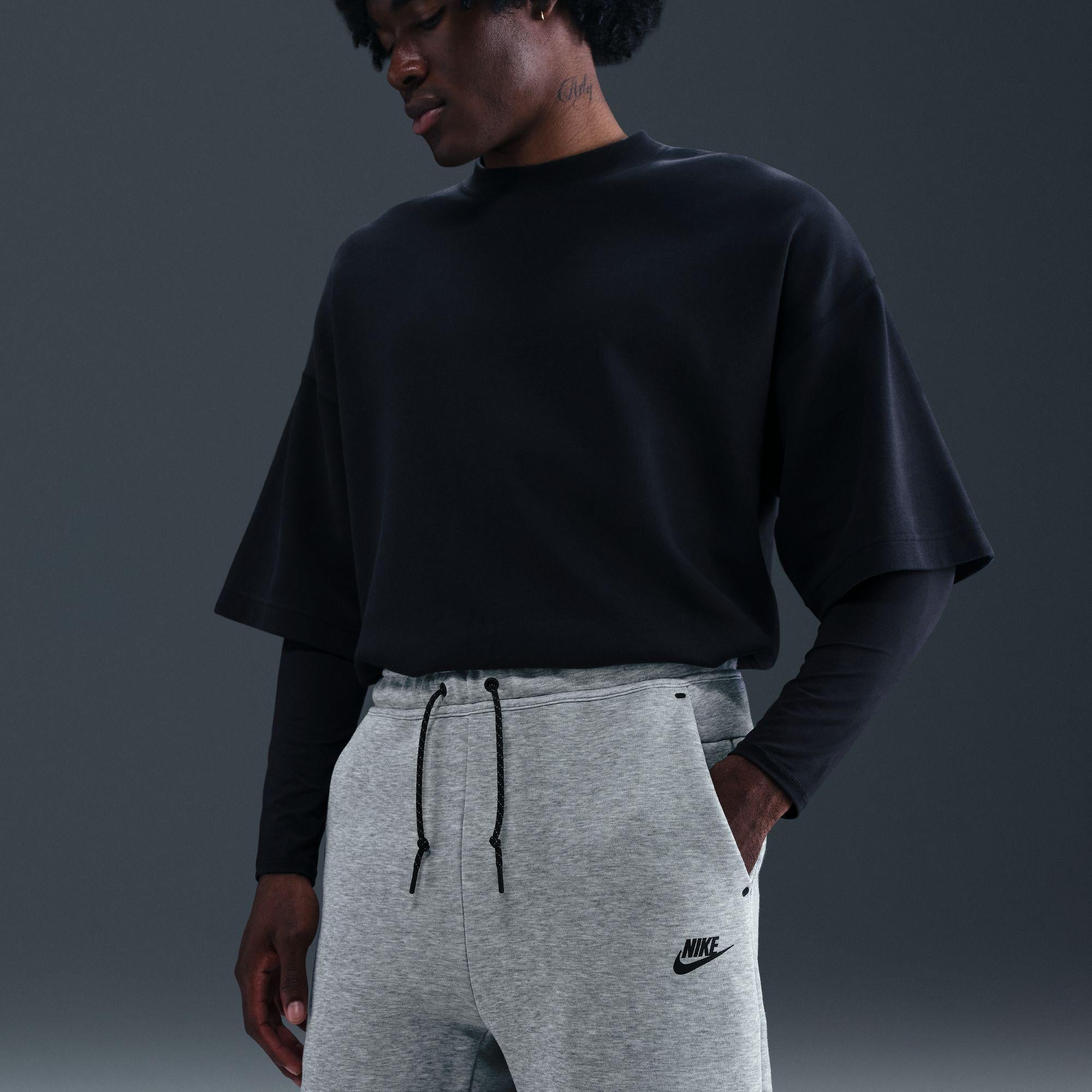 Nike Tech Shorts “Dark Grey”