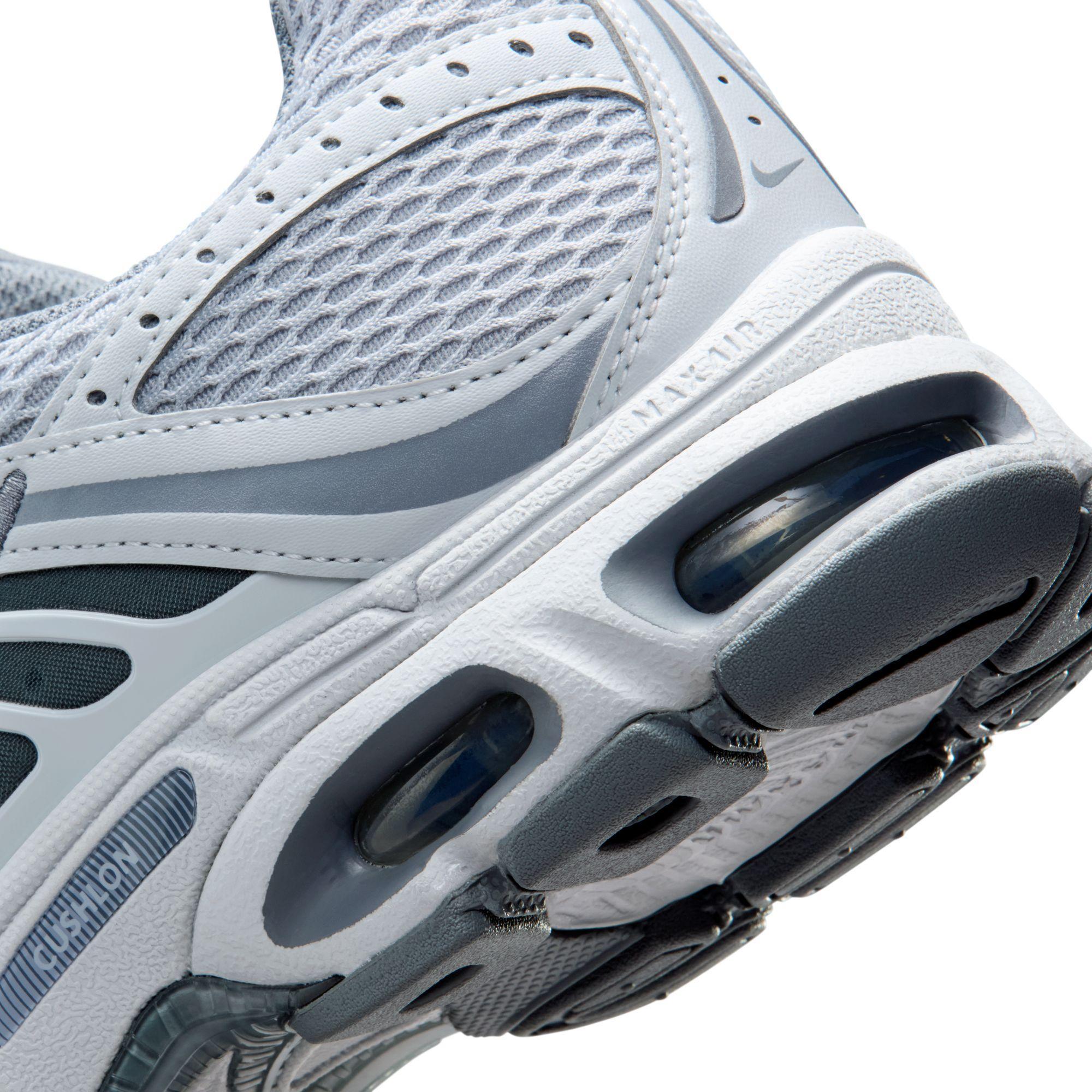 Women Nike Air Max Moto 2K “Cool Grey”
