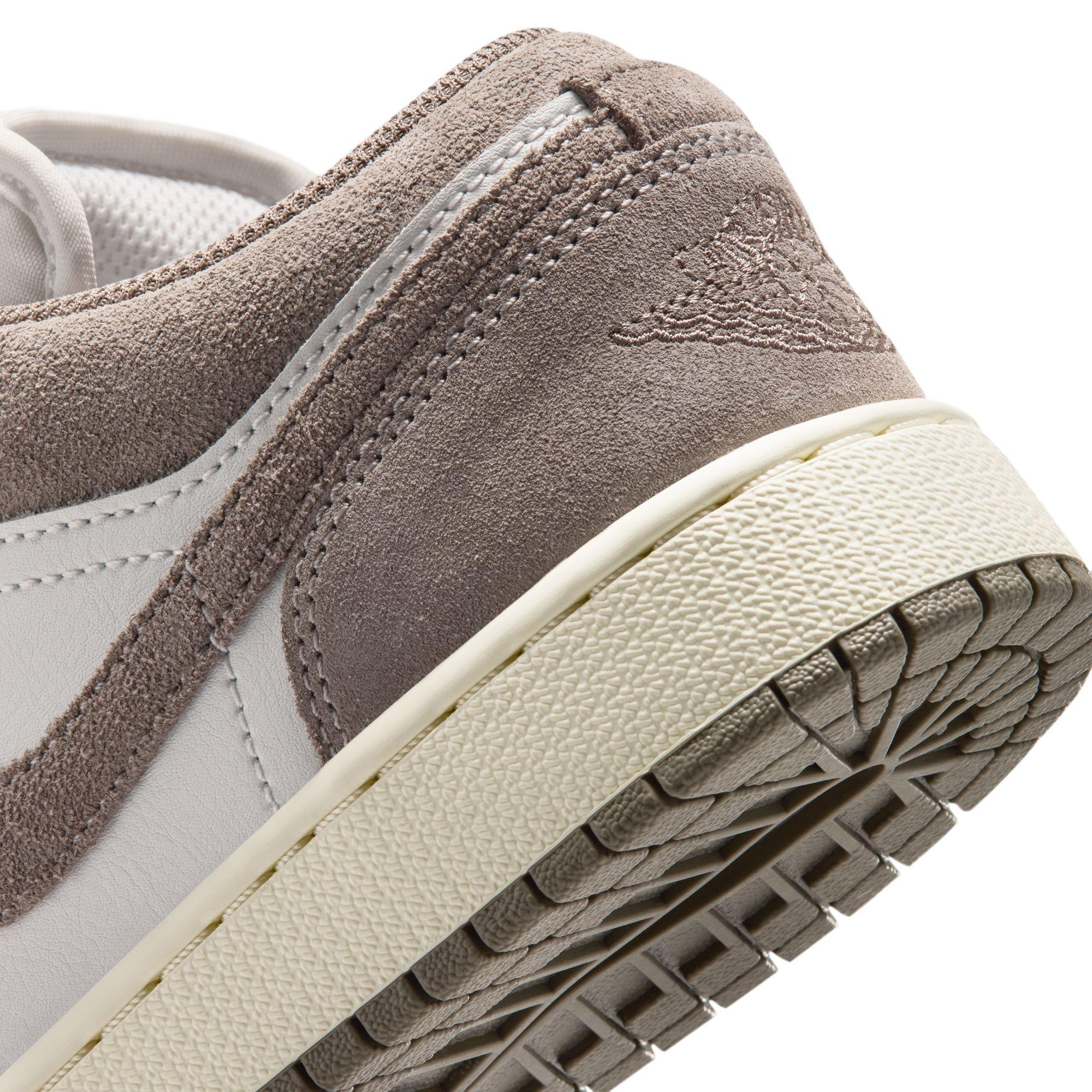 Air Jordan 1 Low Gradeschool “Olive Grey”