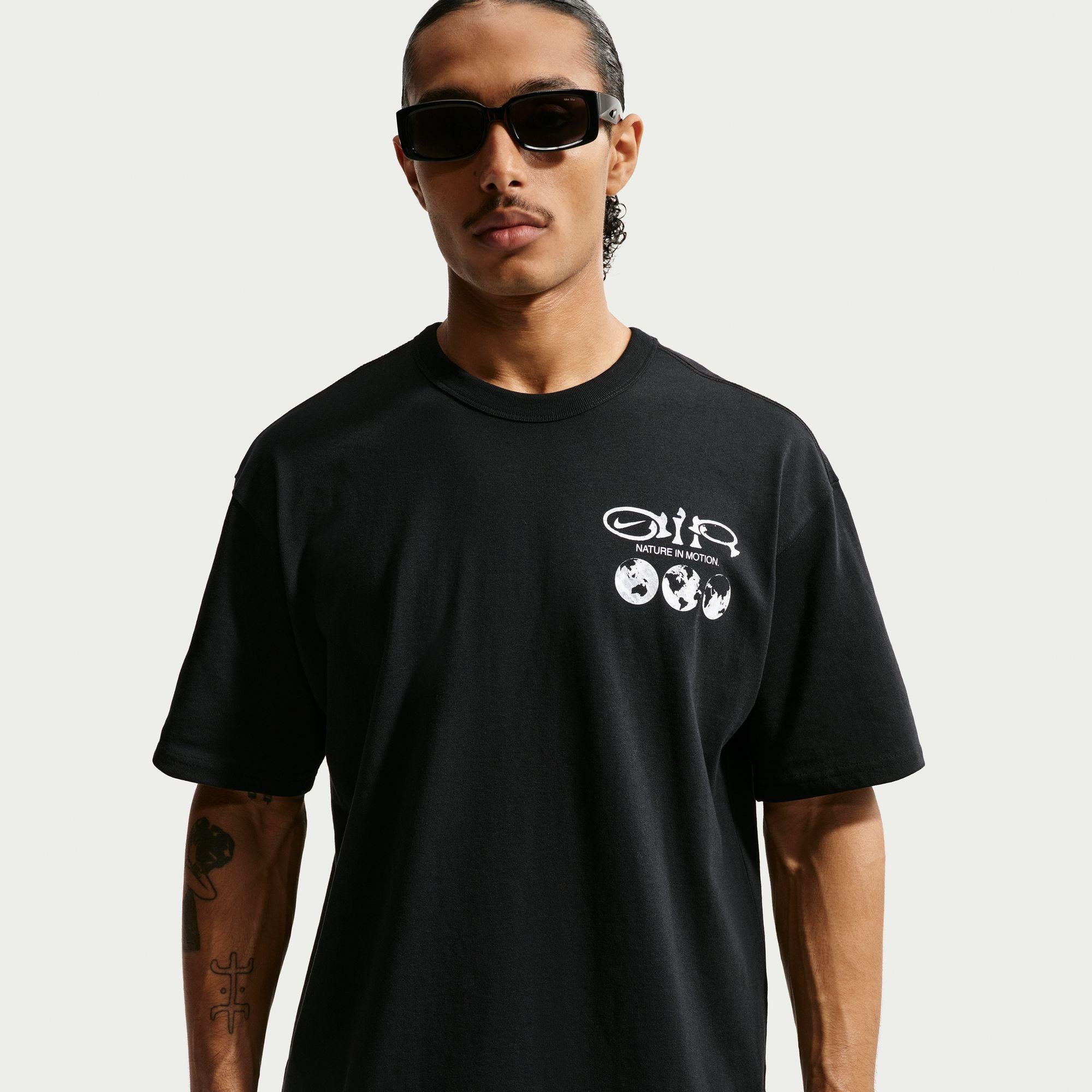 Nike Sportswear Premium Essentials T-shirt”