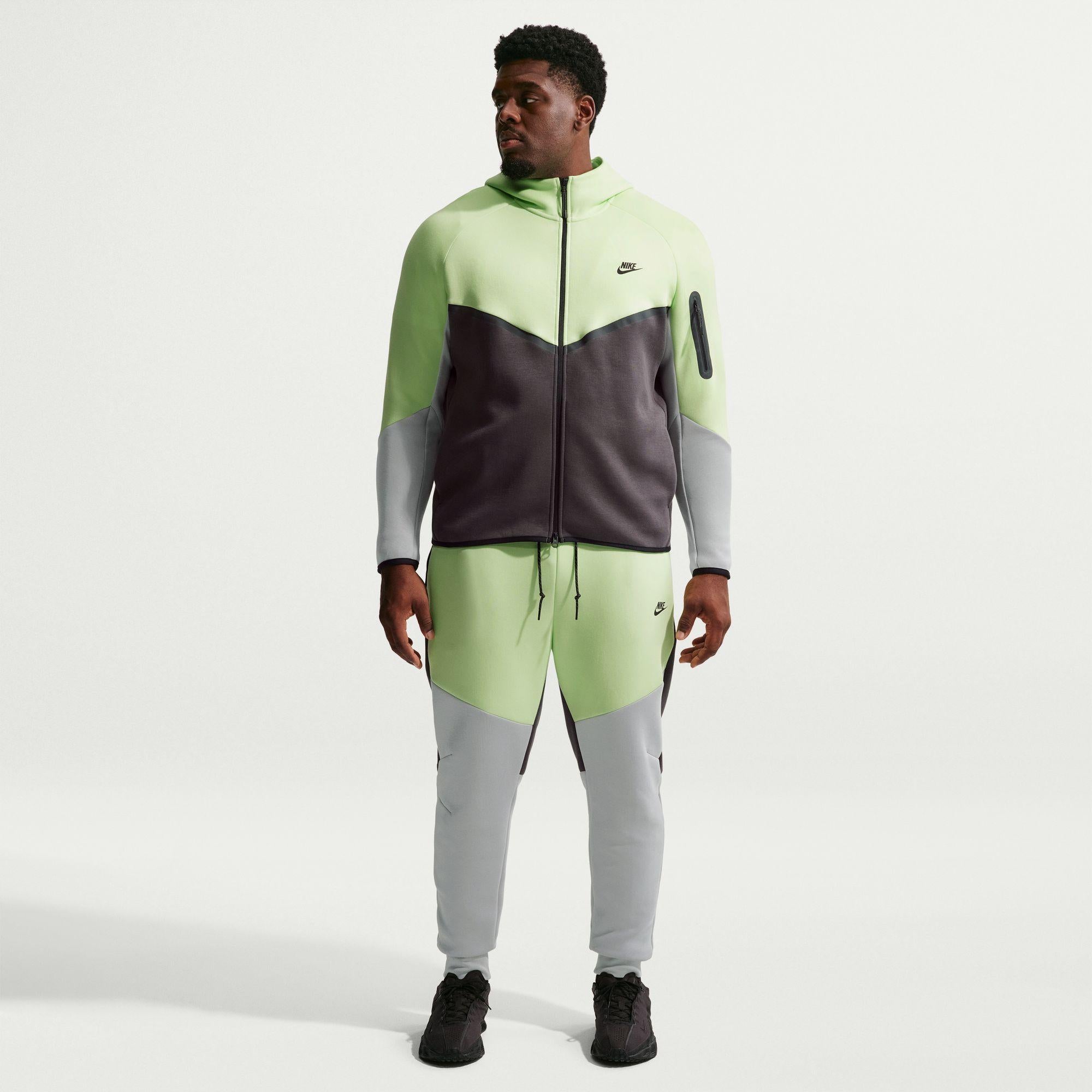 Nike Tech Fleece Joggers “Liquid Lime”