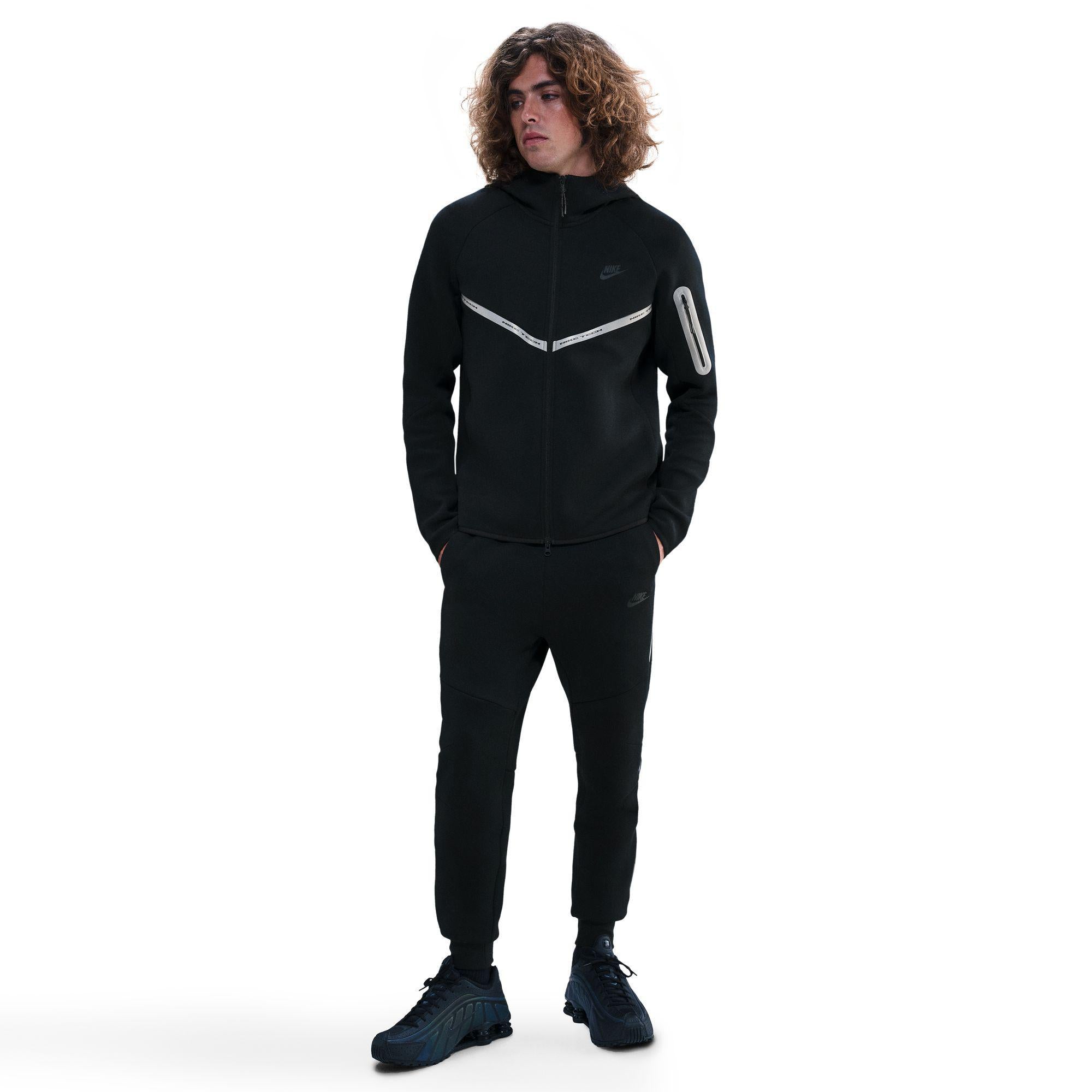 Nike Tech Black Sweatpant