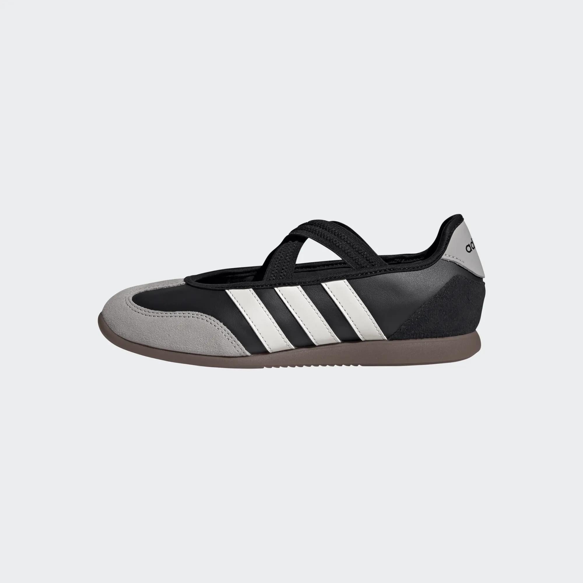 Adidas BARREDA MARY JANE CBLACK/CWHITE/GUM5