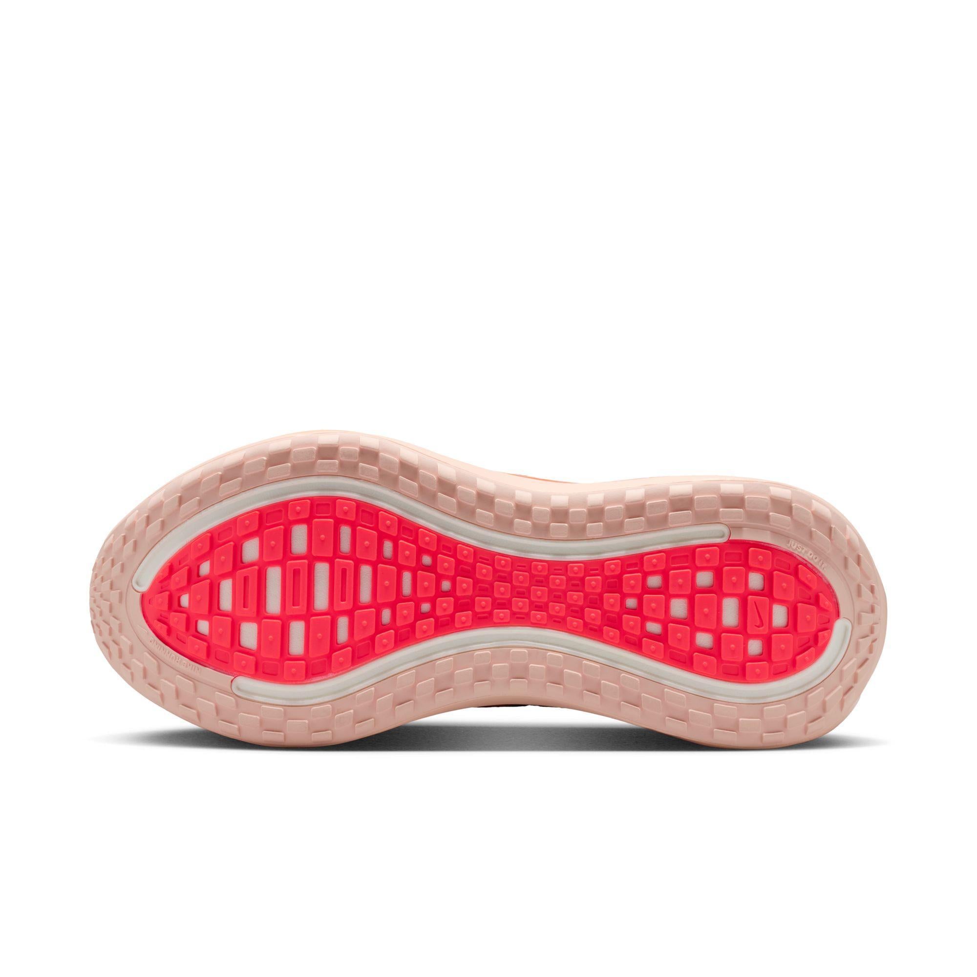 Women Nike Vomero Plus “Hot Lava”