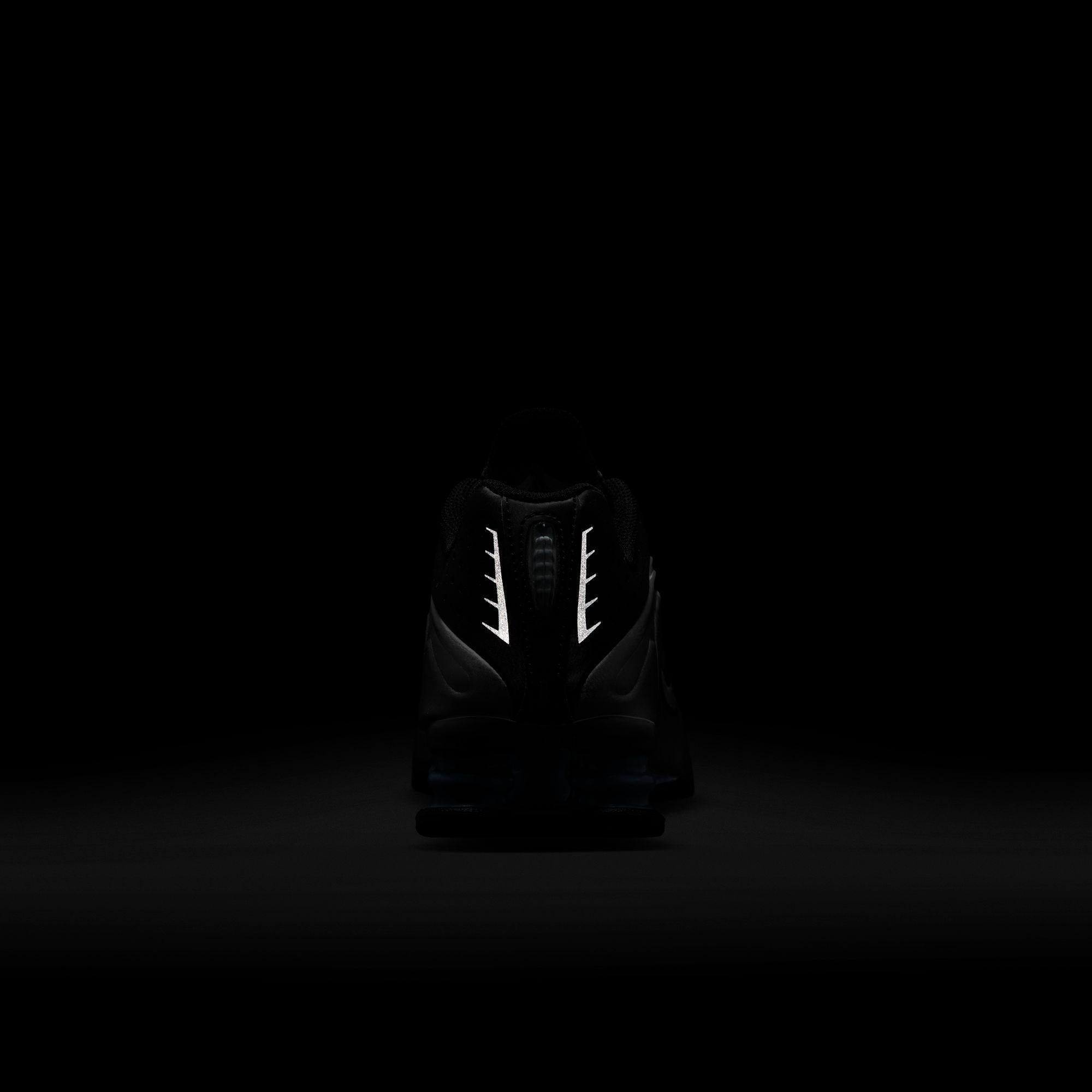 Nike Shox R4 Gradeschool 'Metallic Silver'