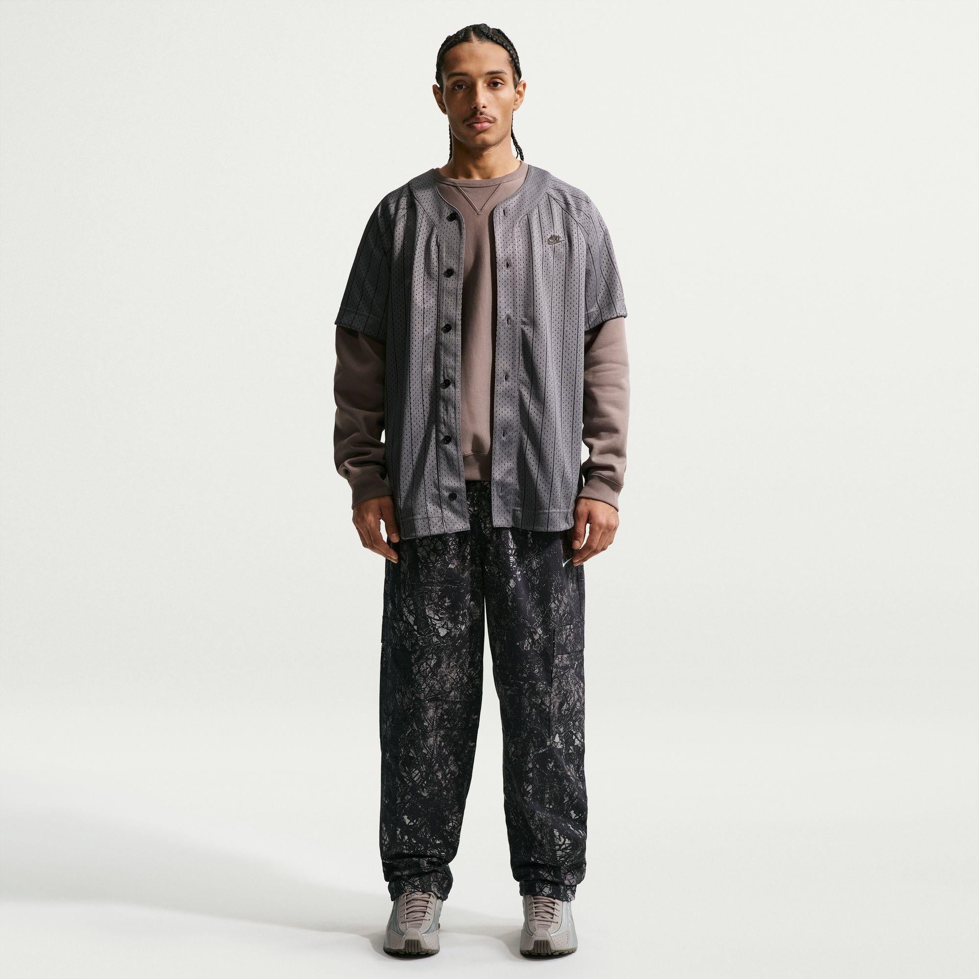 Nike Club Woven Cargo Pants “Black”