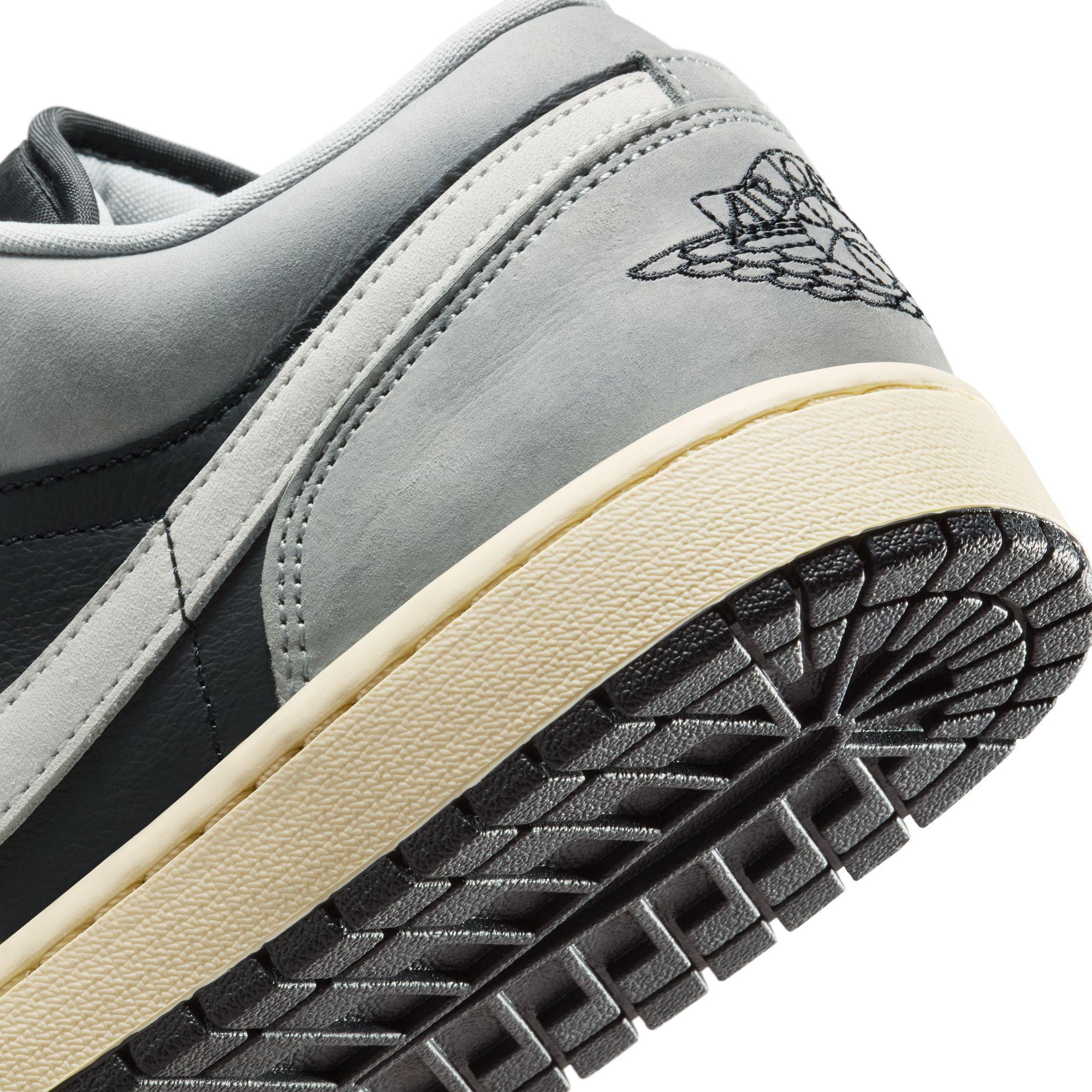 Air Jordan 1 Low SE 