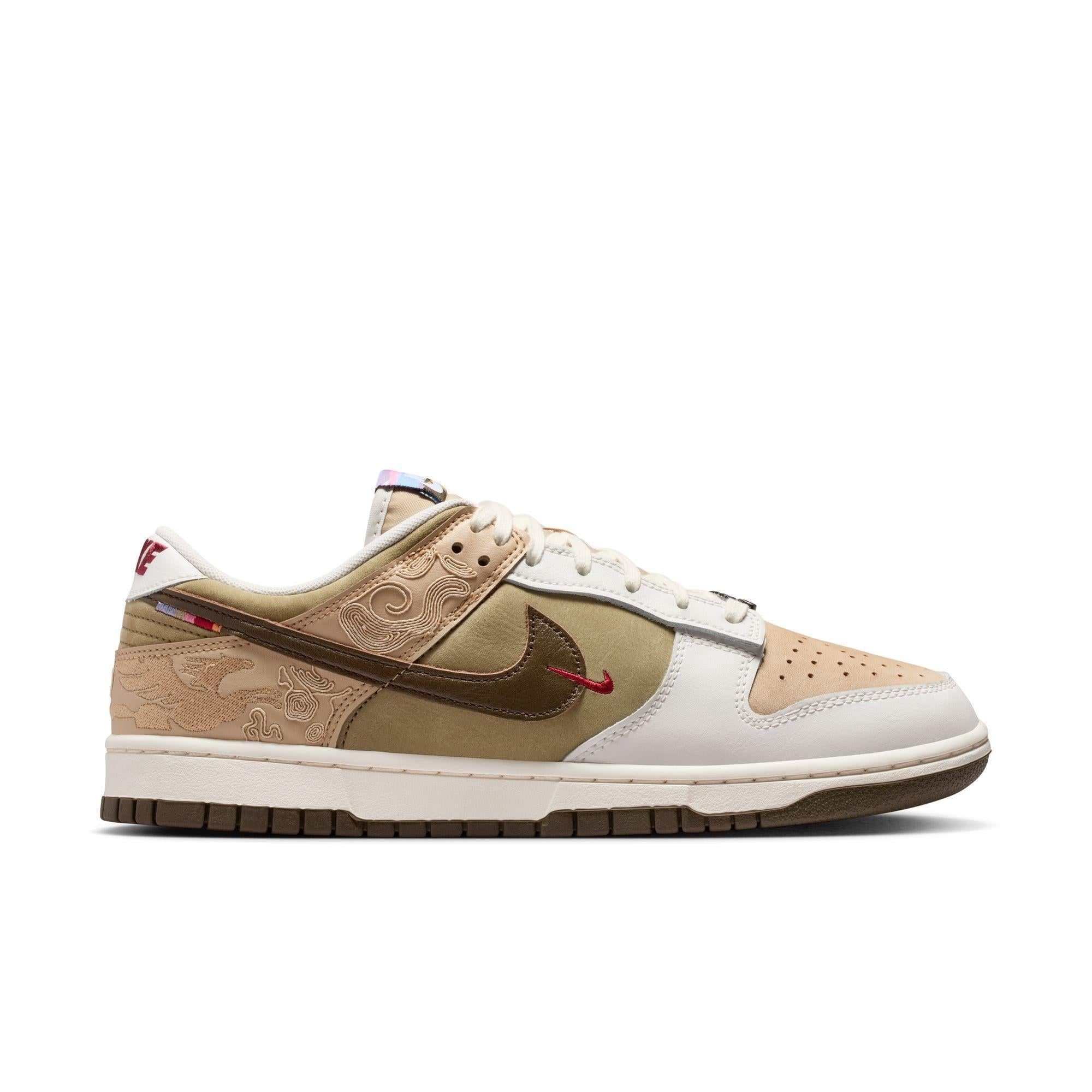 Nike Dunk Low SE 