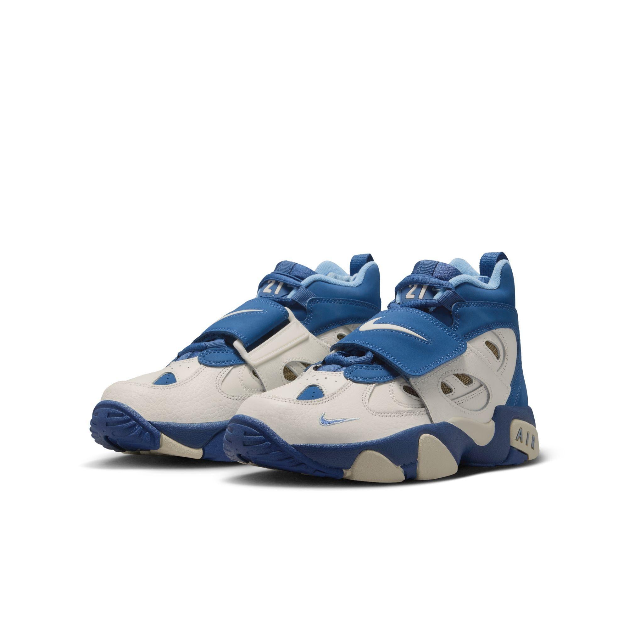 Nike Air Diamond Turf II Gradeschool  “Mystic Navy”
