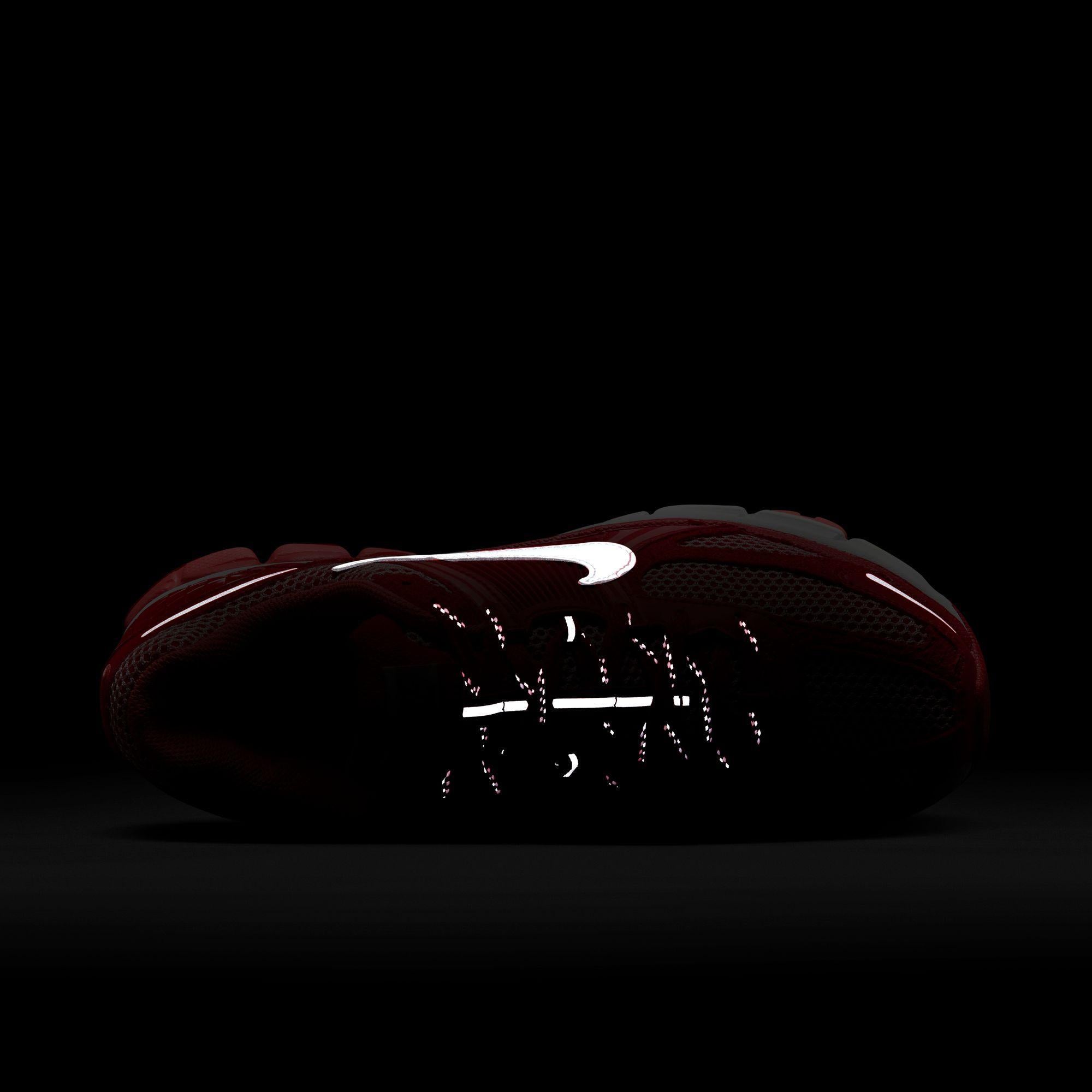 Nike Zoom Vomero 5 Premium “University Red”