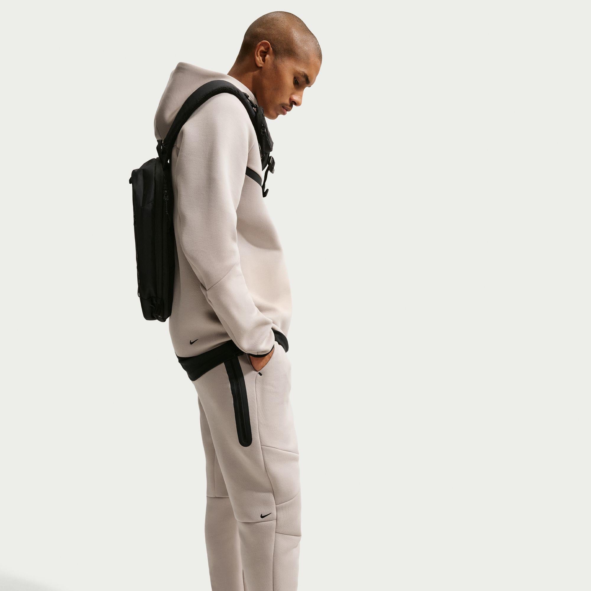 Nike Tech Fleece Joggers “Cream