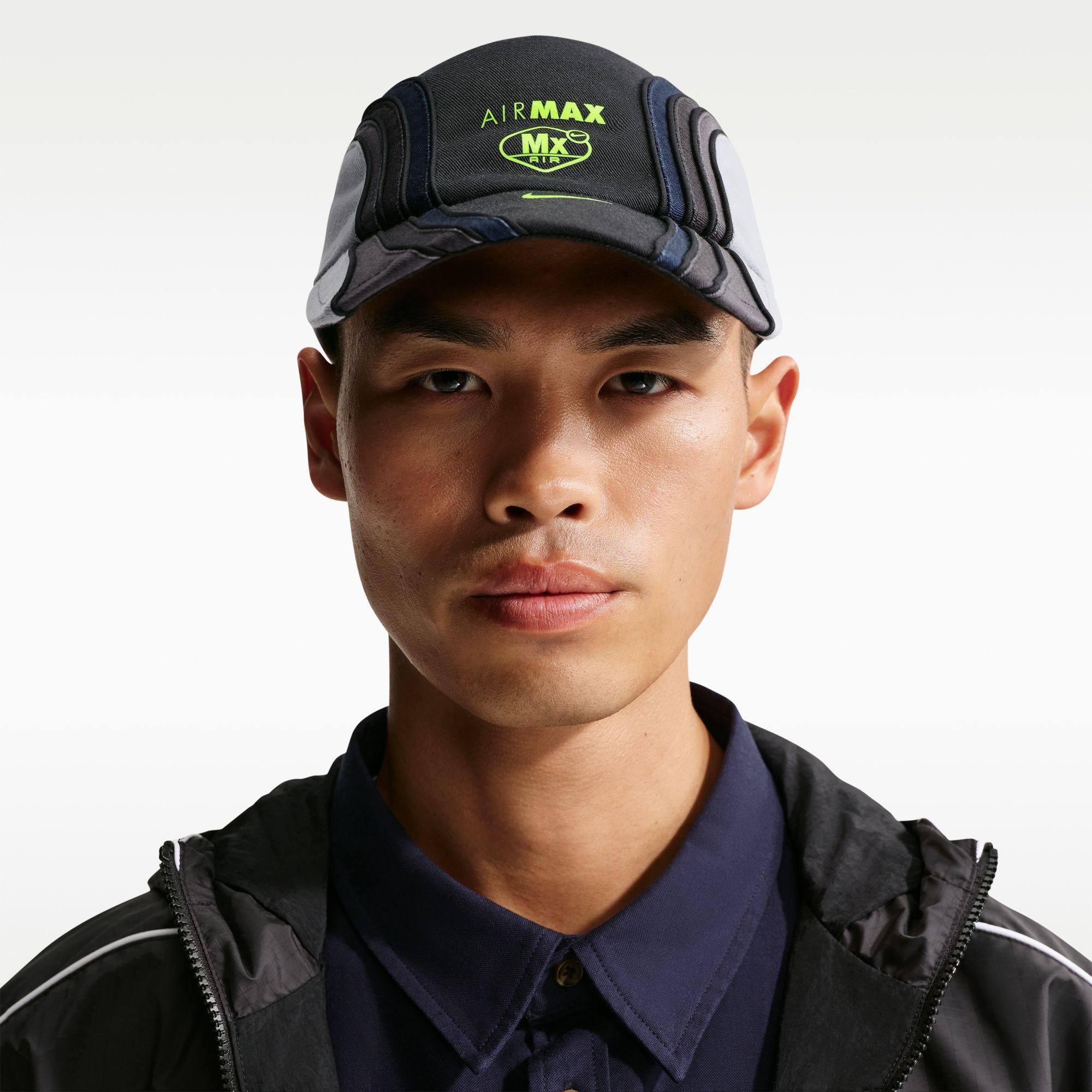 Nike Club Black Snapback