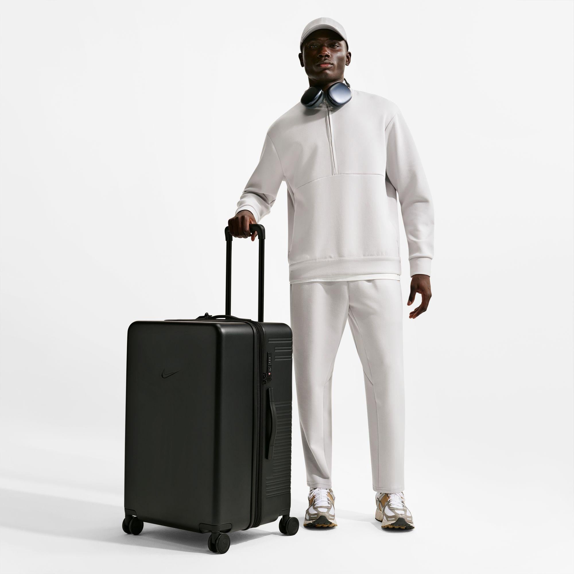 Nike Large Checked Luggage “Black”