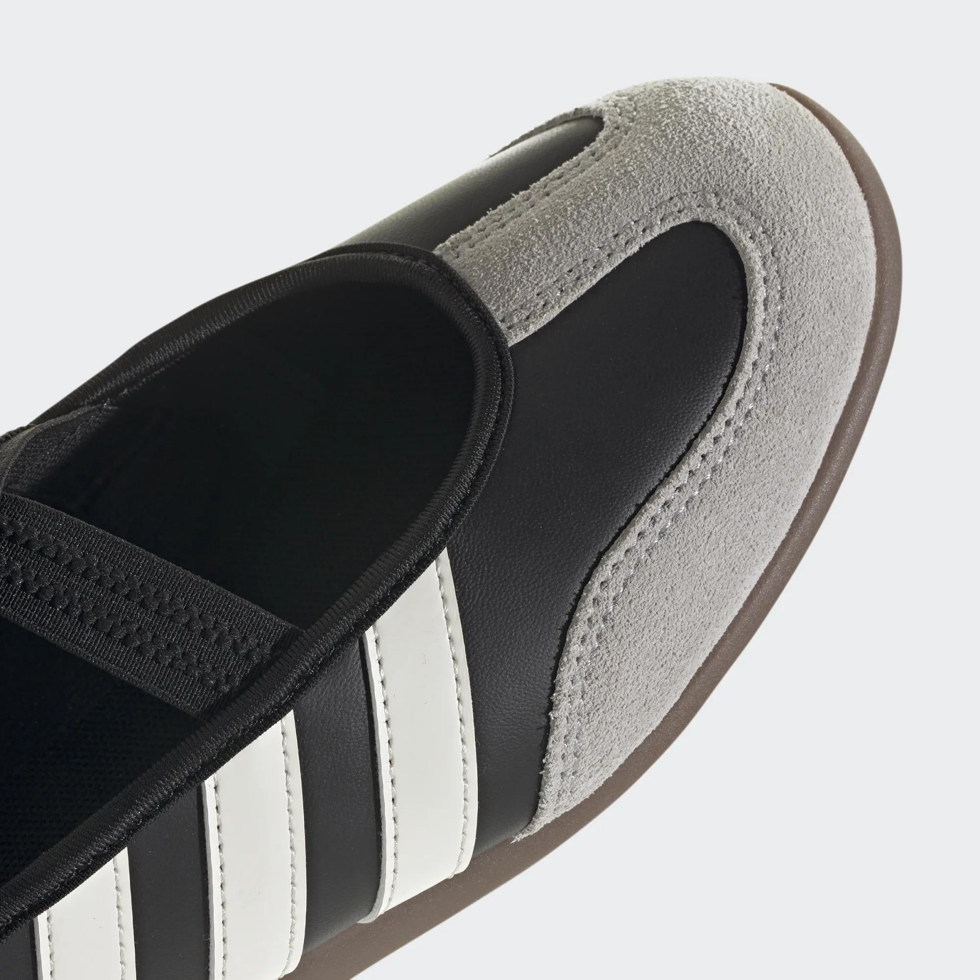 Adidas BARREDA MARY JANE CBLACK/CWHITE/GUM5
