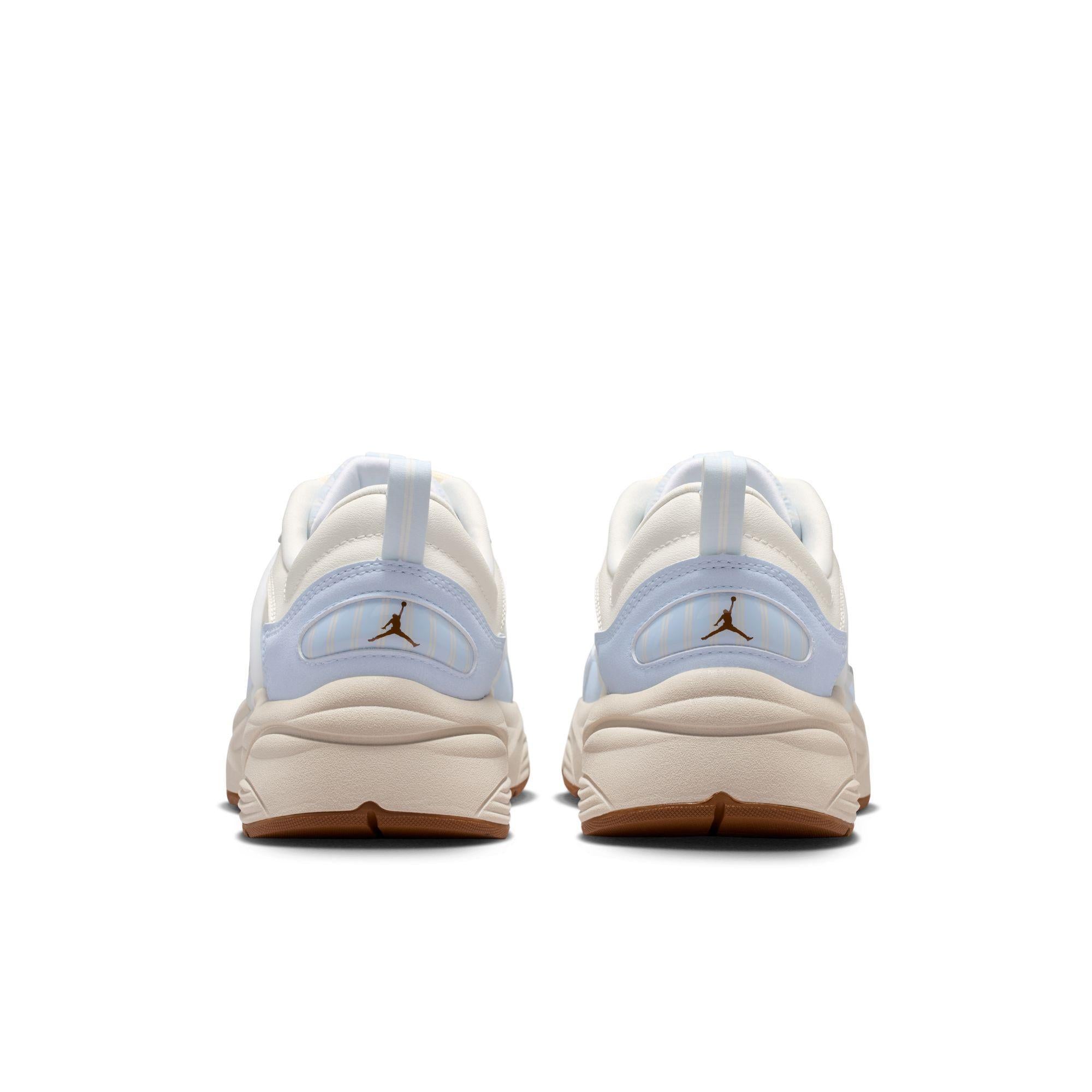 Jordan Trunner O/S “British Tan”