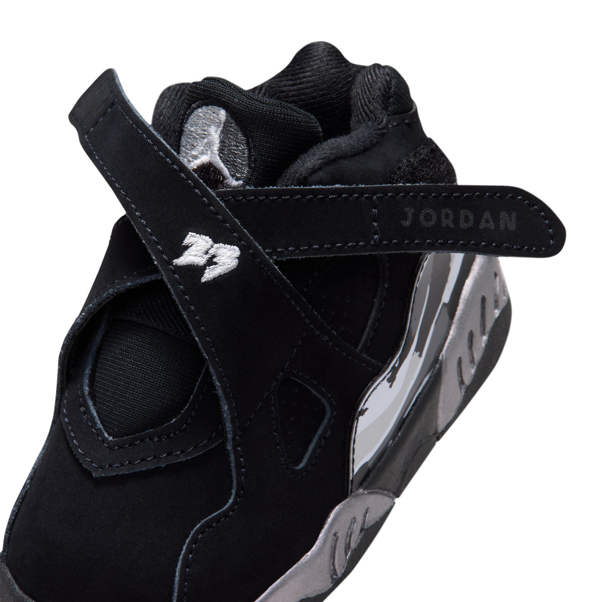 Jordan 8 Retro “Chrome