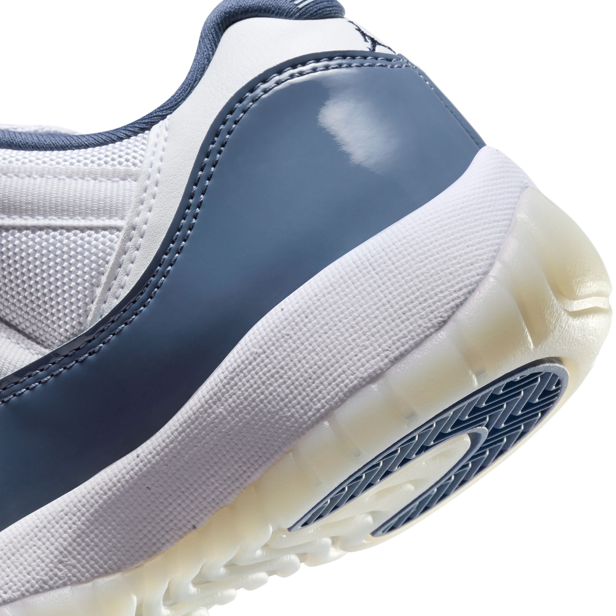 Air Jordan 11 Retro Low GS Diffused Blue'