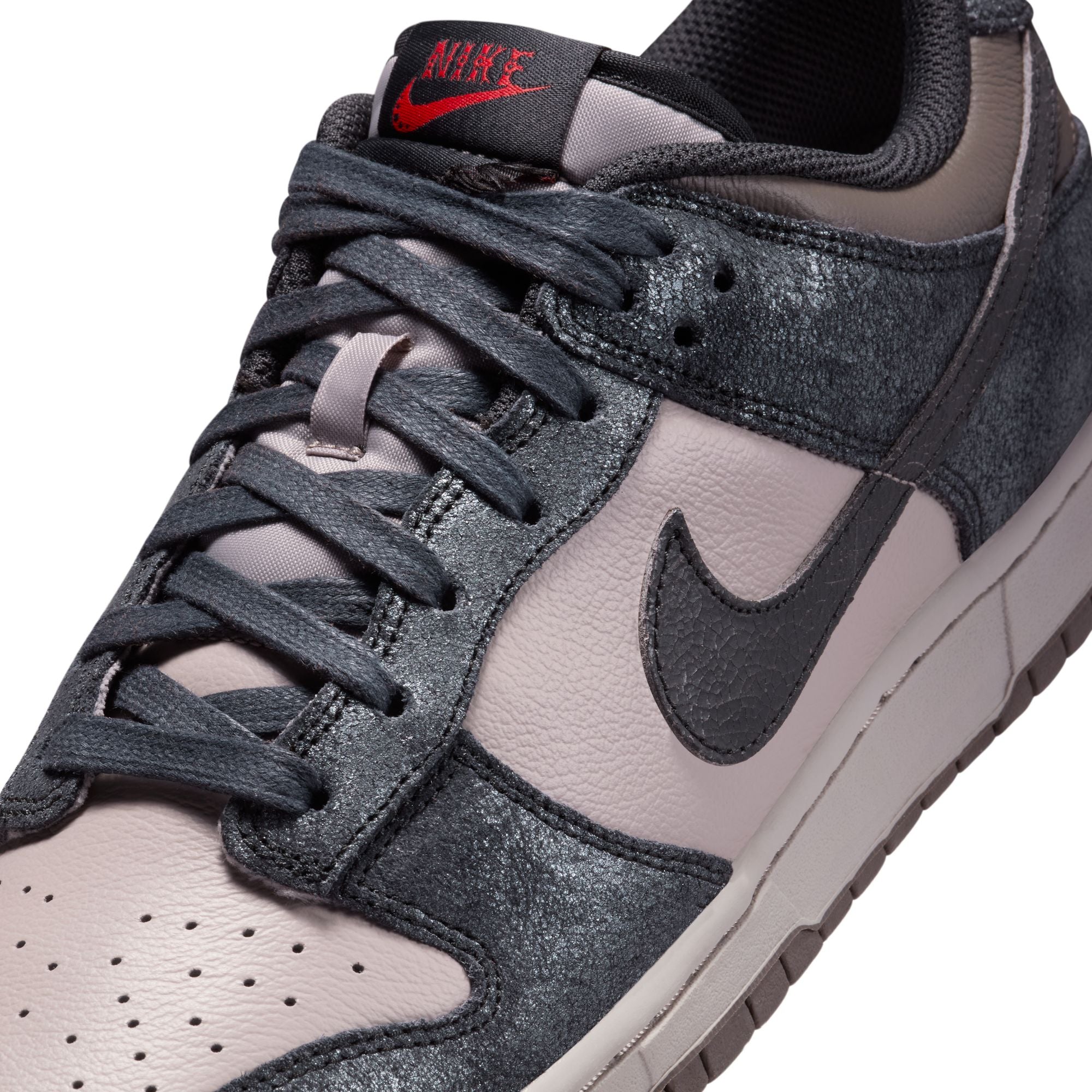 Nike Dunk Low Retro NYC CBGB