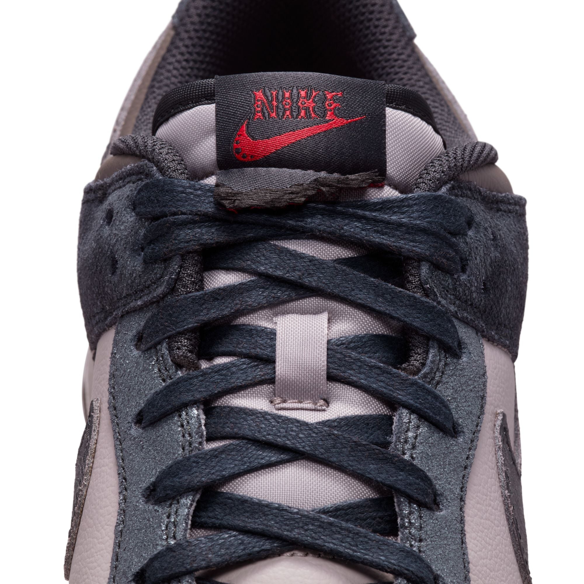 Nike Dunk Low Retro NYC CBGB