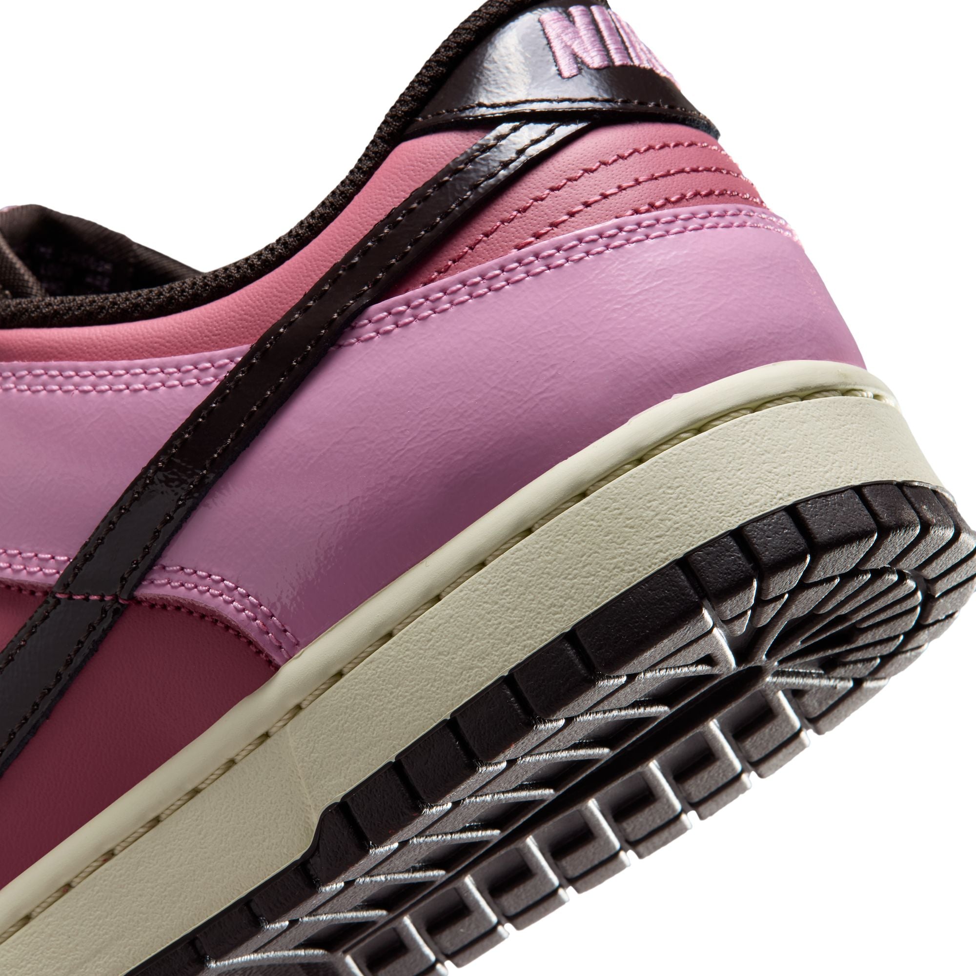 Nike Dunk Low Retro “Pink Donut”