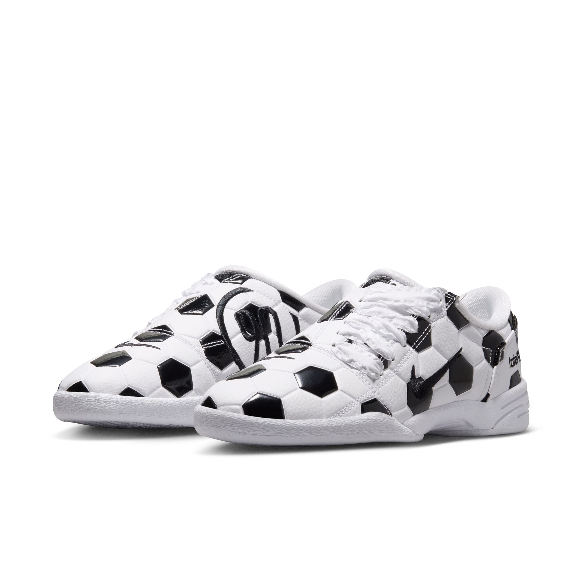 Nike Womens Total 90 “White Black”
