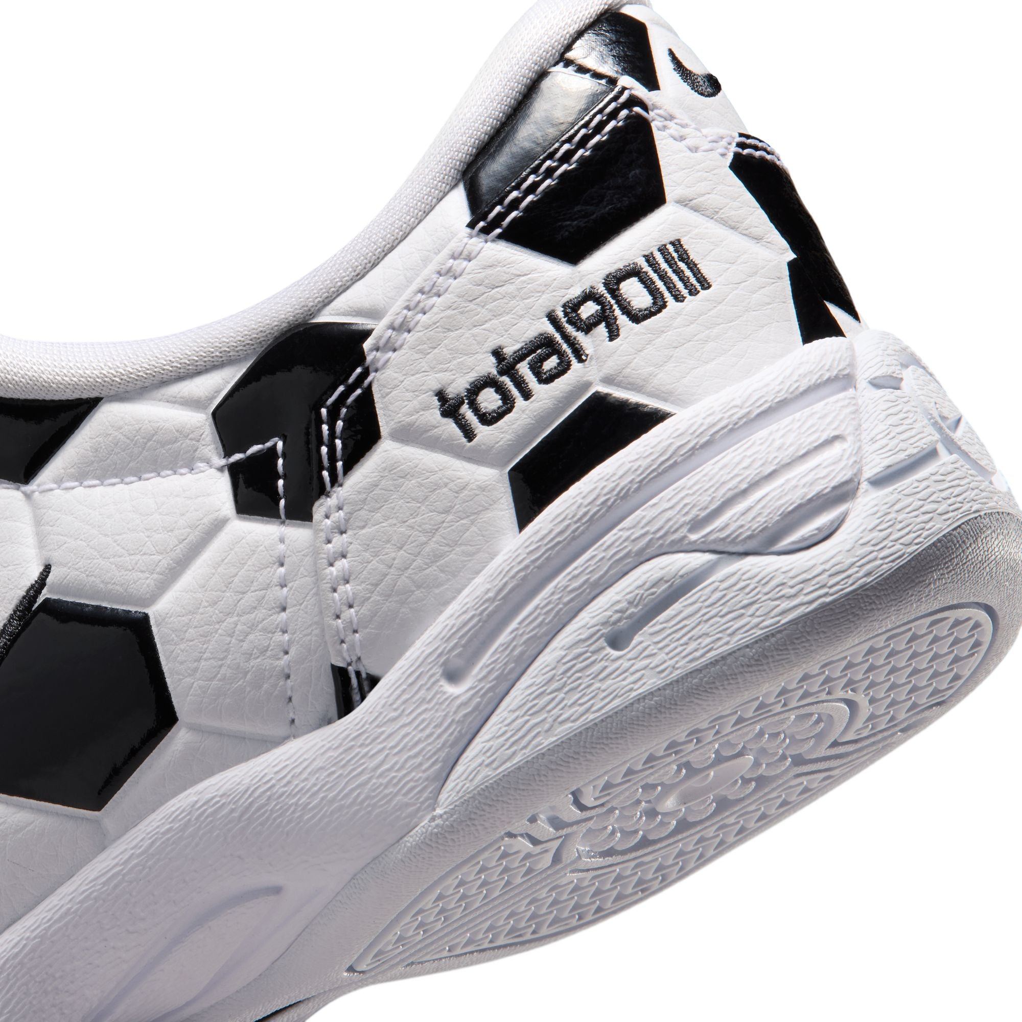Nike Womens Total 90 “White Black”