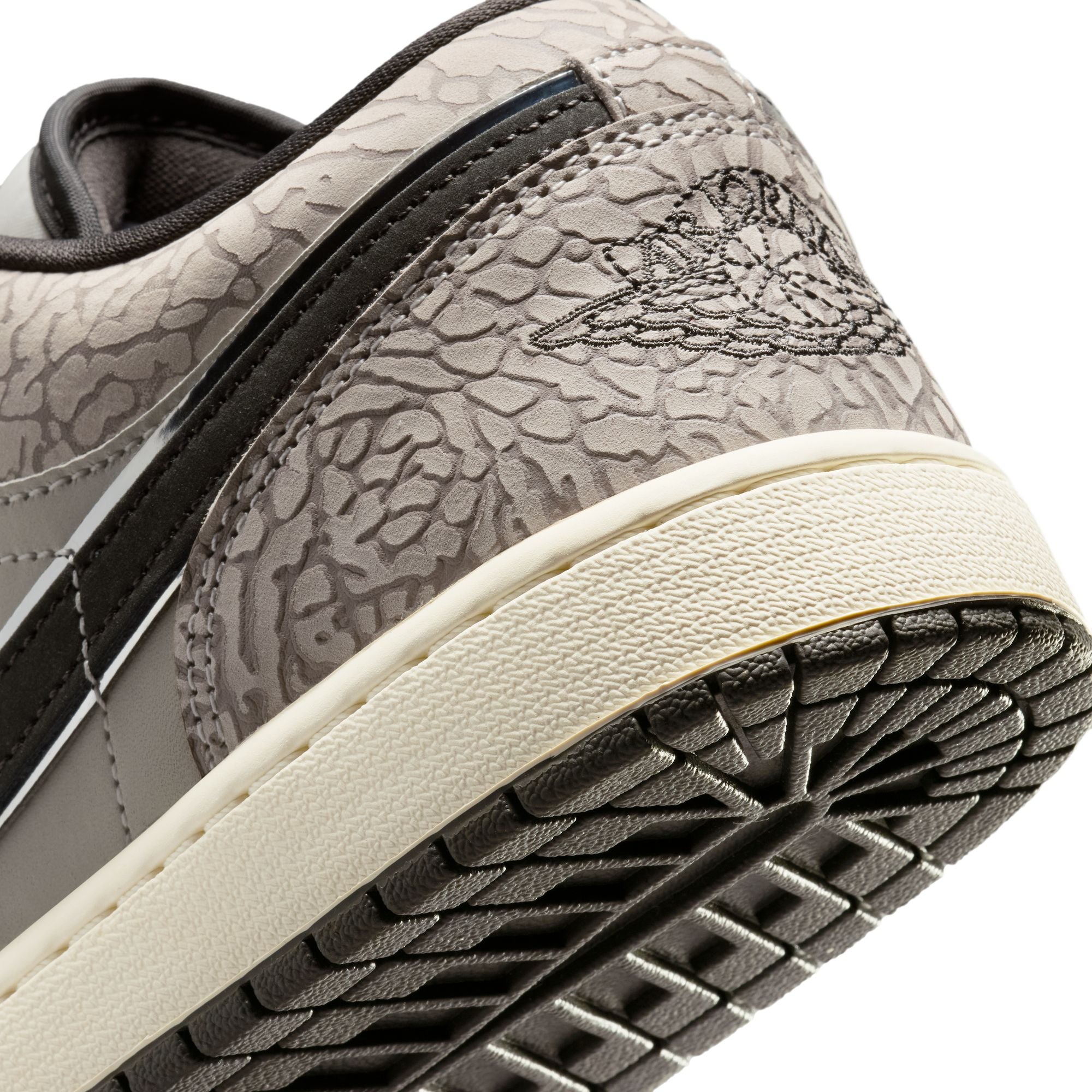 Air Jordan 1 Low SE V2