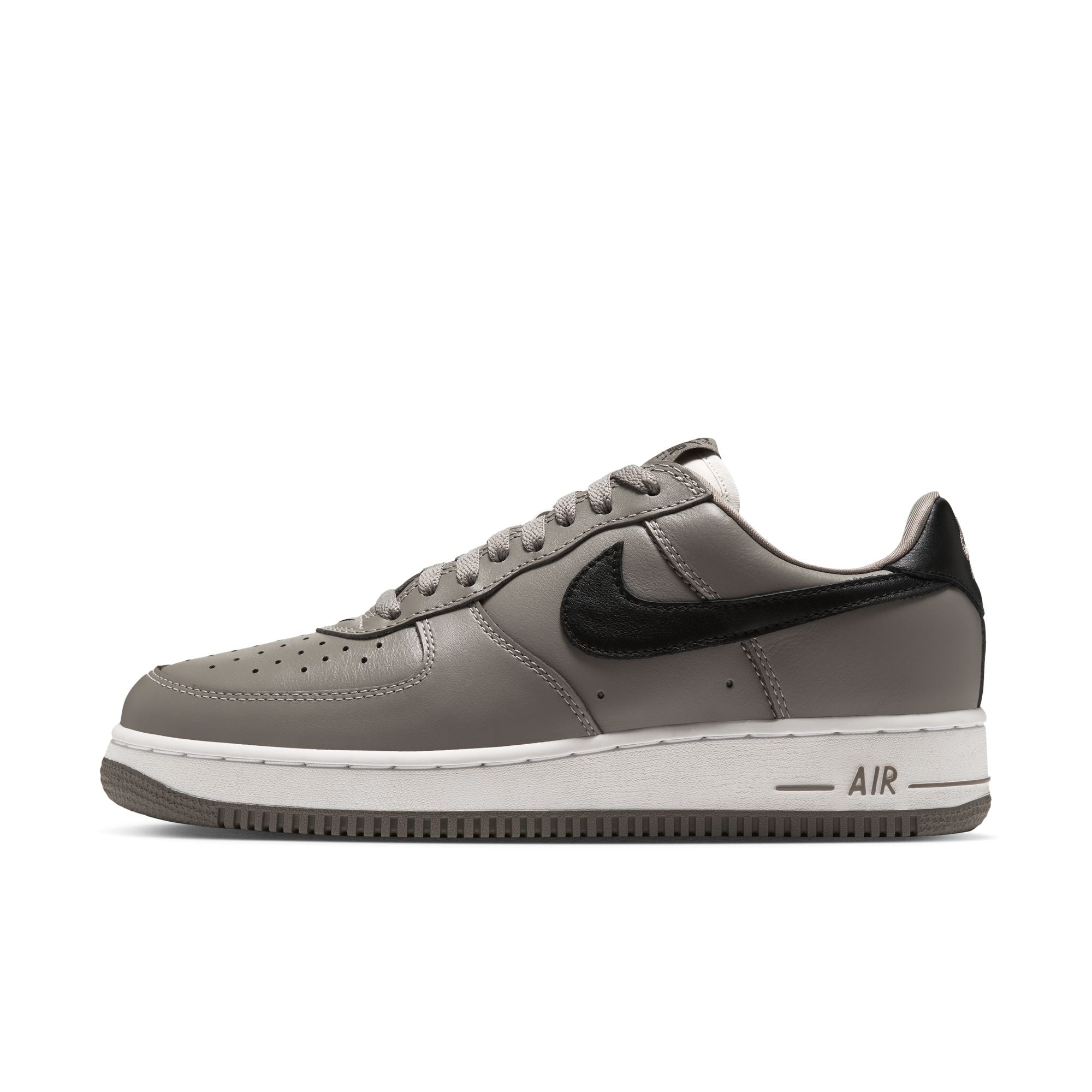 Nike Air Force 1 ’01 “Light Army”