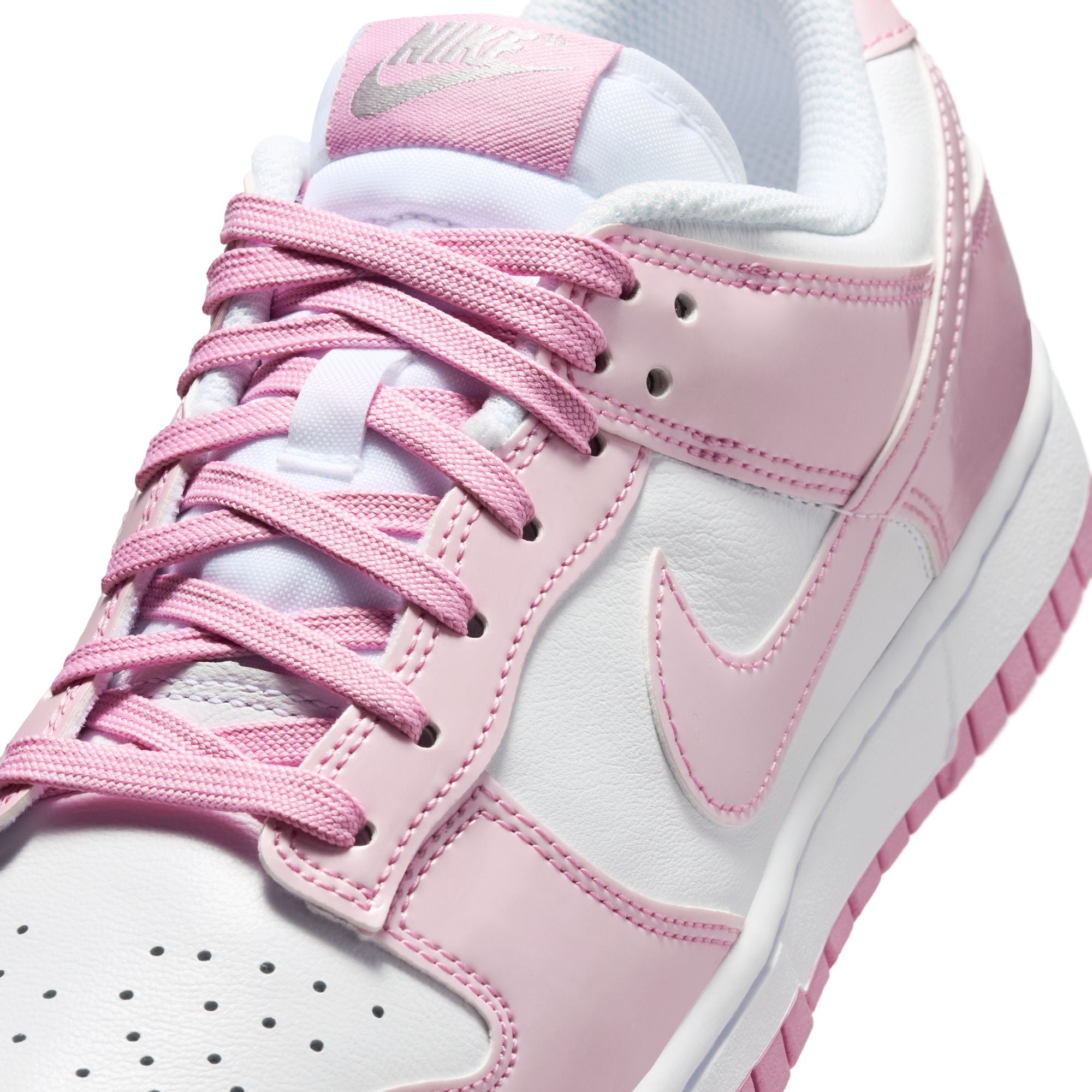 Nike Womens Dunk Low SE 