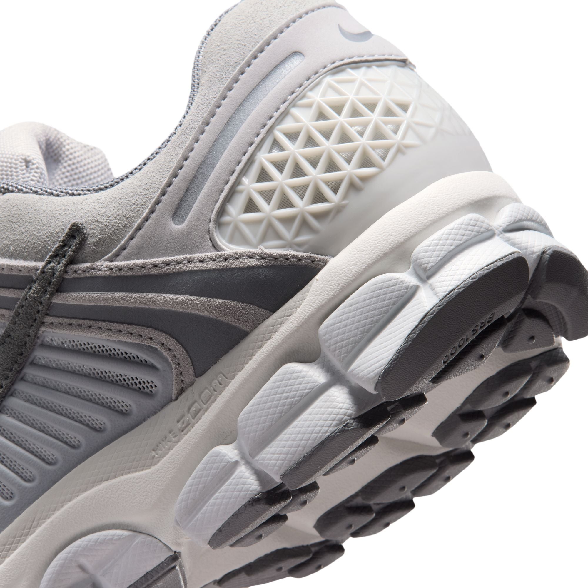 Nike Zoom Vomero 5 SE “Platium Cool Grey”