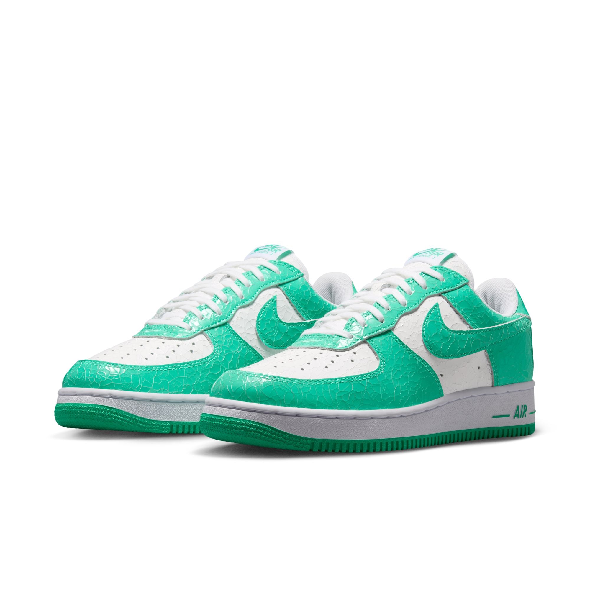 Nike Air Force 1 “Cracked Leather Menta”