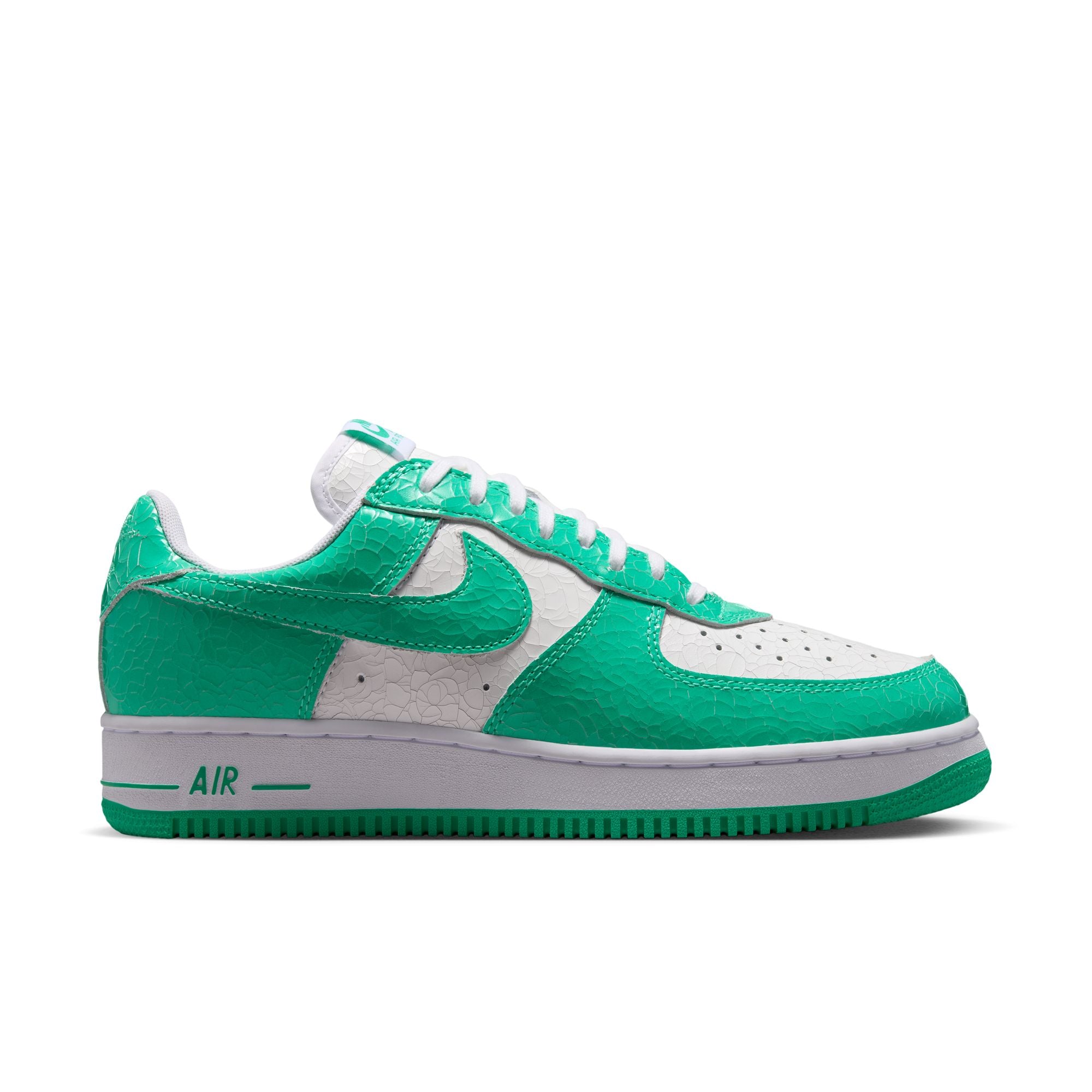 Nike Air Force 1 “Cracked Leather Menta”