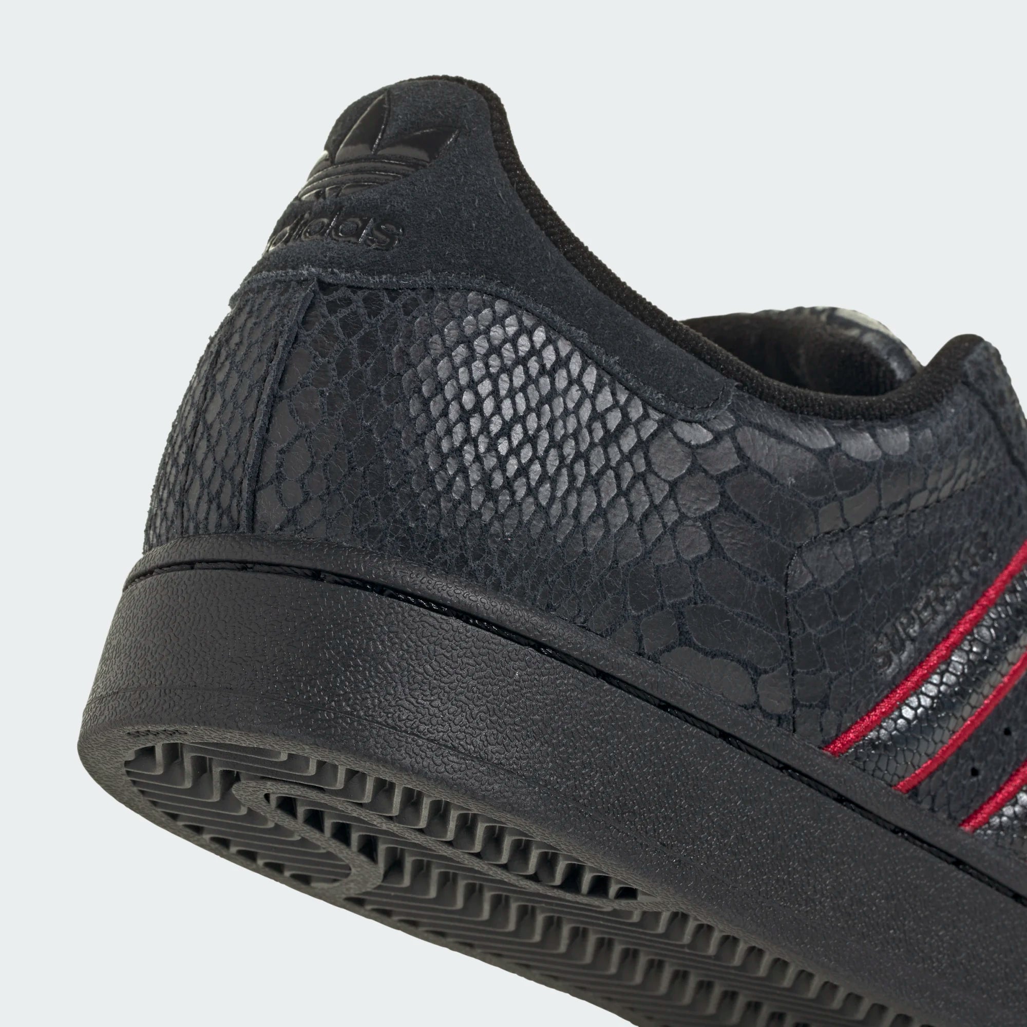 SUPERSTAR II CBLACK/TMVIRE/UTIBLK