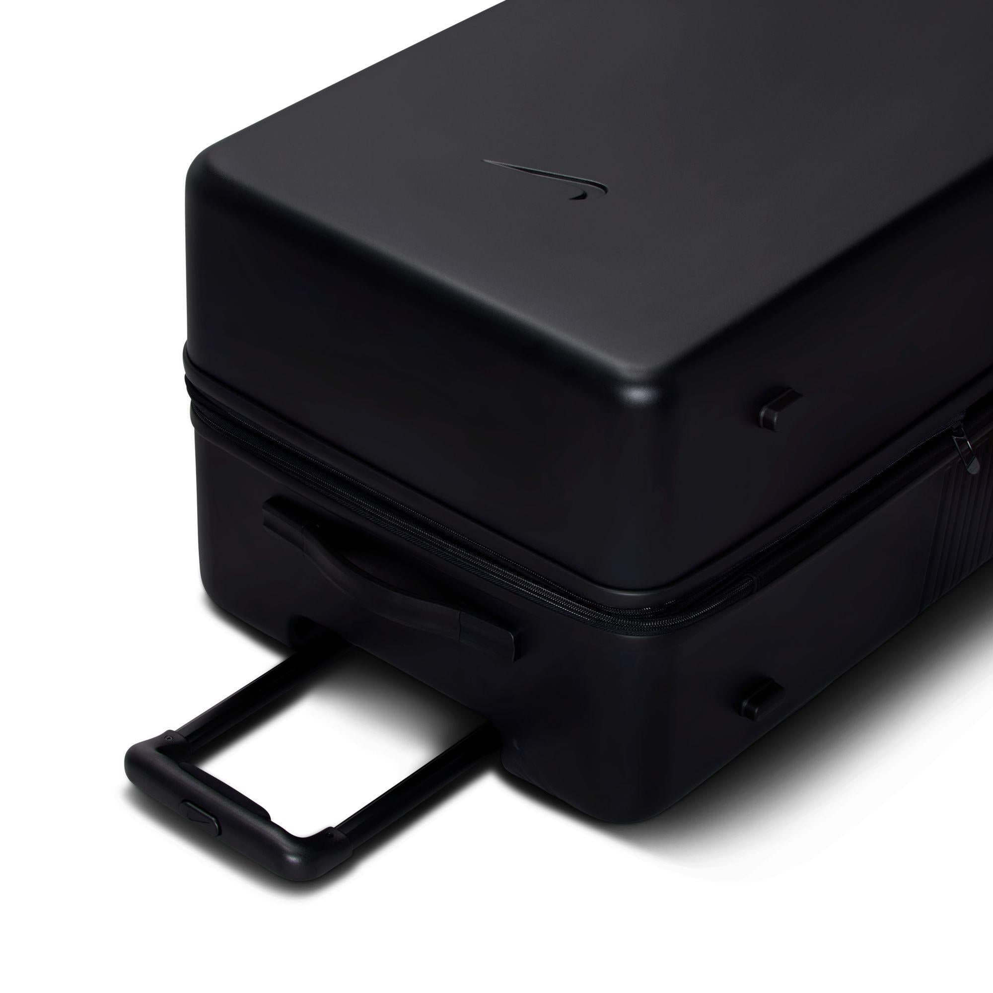 Nike Large Checked Luggage “Black”