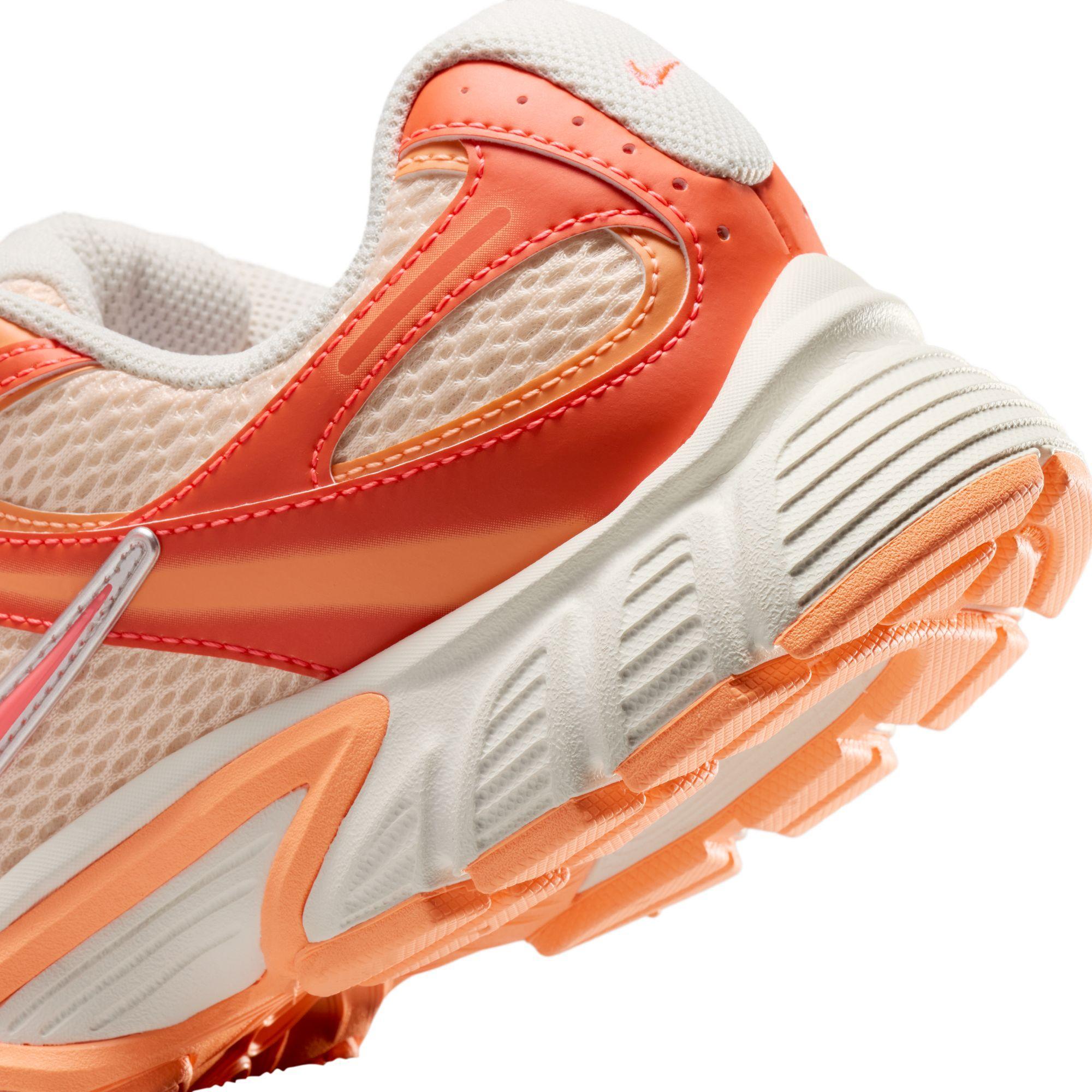 Nike Women V5 RNR “Hot Lava”