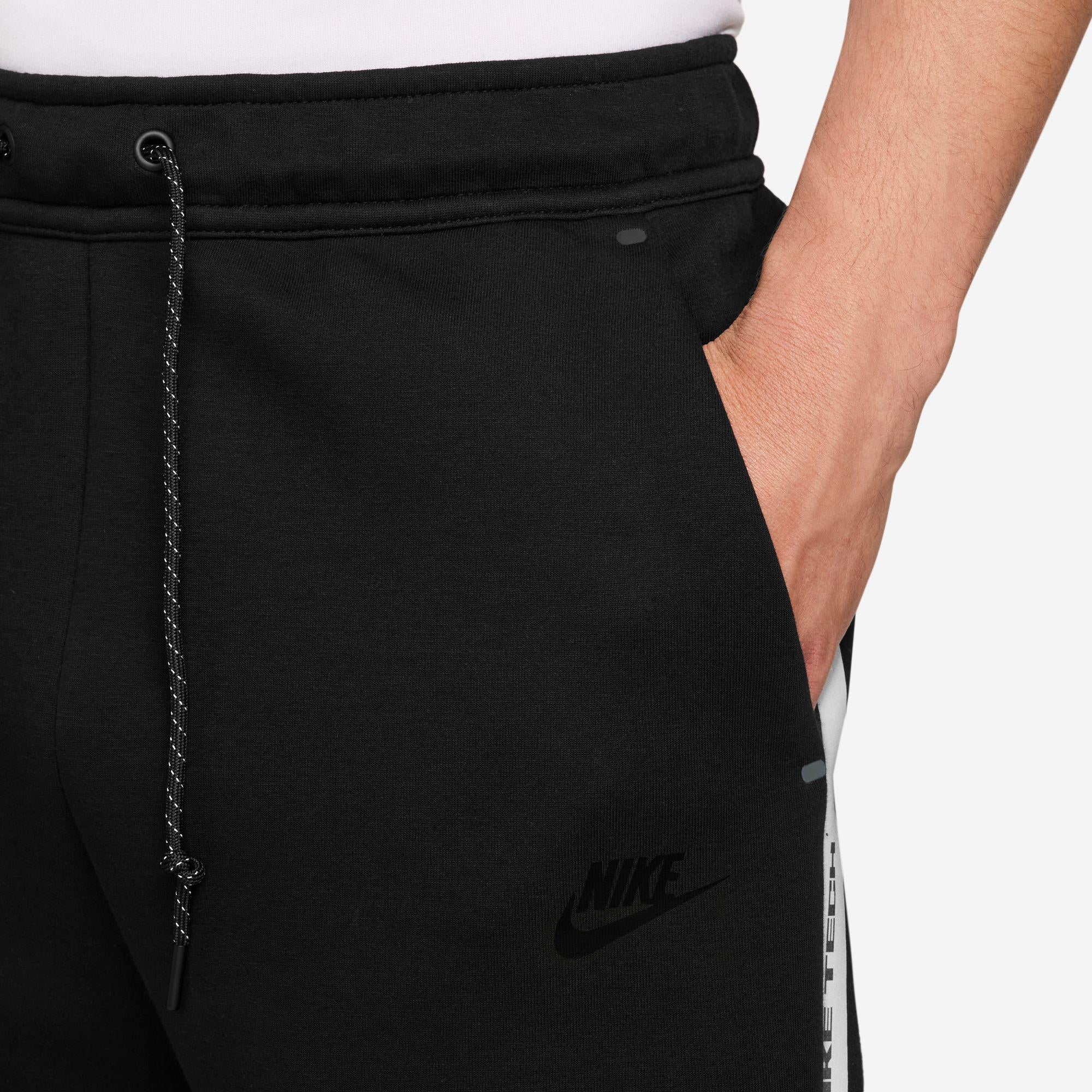 Nike Tech Black Sweatpant