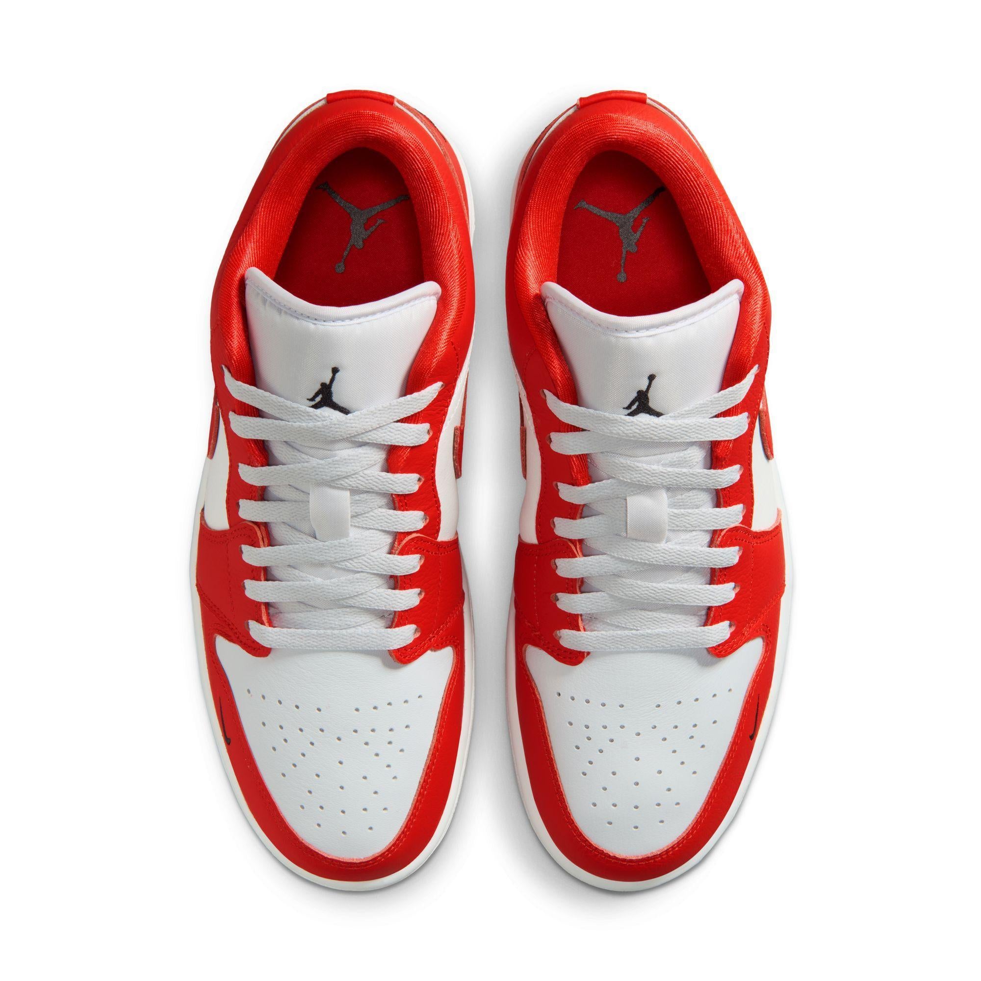 Air Jordan 1 Low SE 