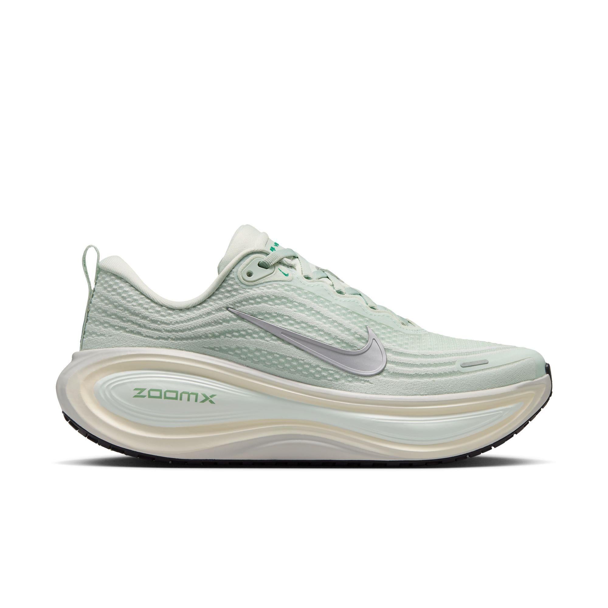 Nike Women Vomero Plus “Metallic Silver”